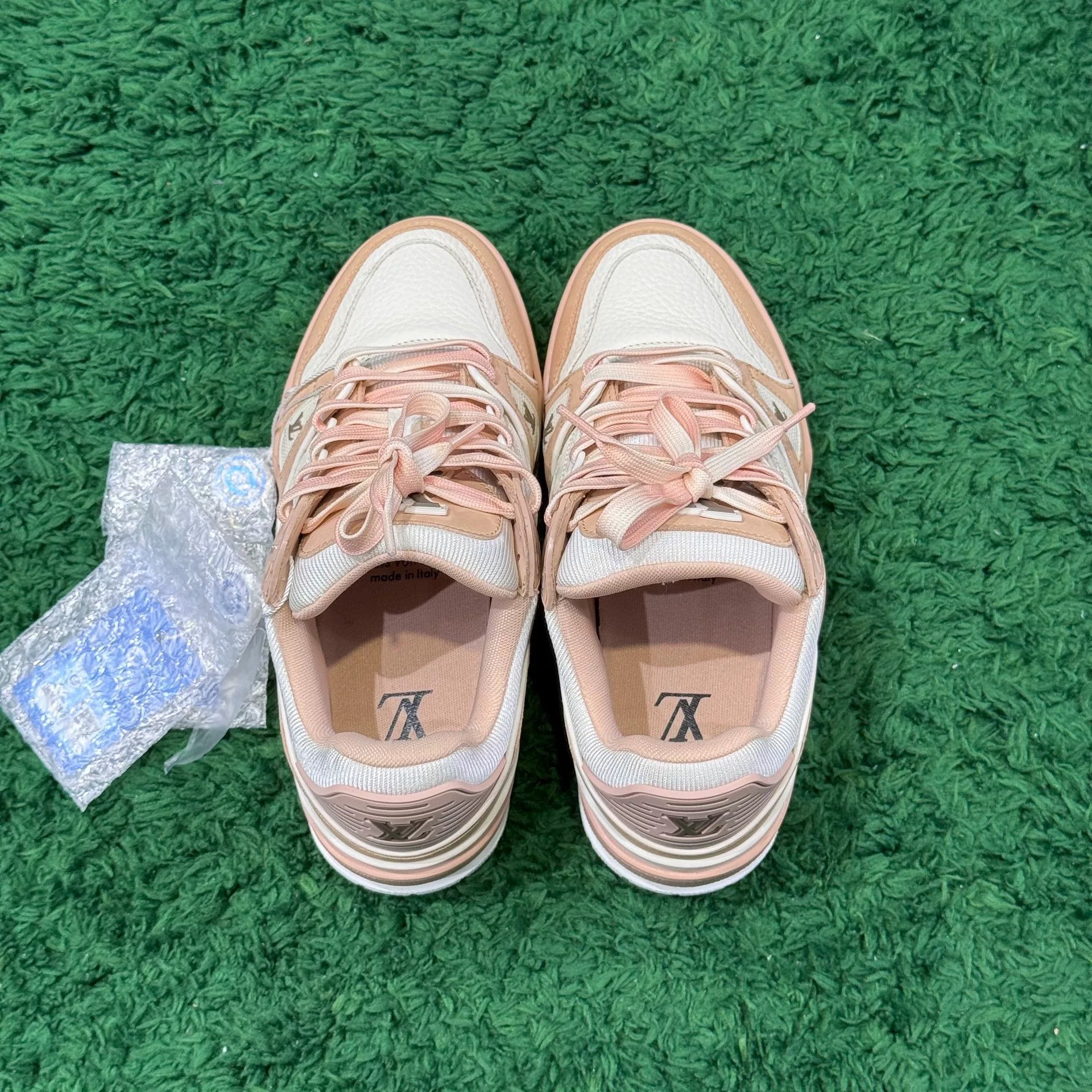 Louis Vuitton Louis Vuitton Training Pink Lowtop Sneakers us_5-5 Women Size US 5.5 / IT 35.5 - 3 Thumbnail