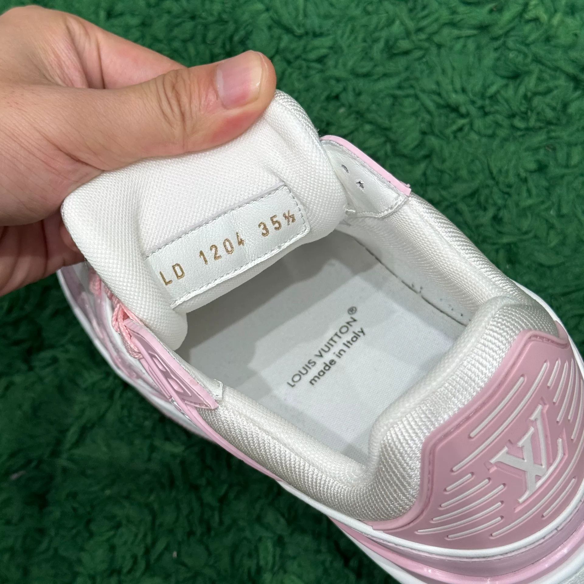 Louis Vuitton Louis Vuitton Training Pink Lowtop Sneakers us_5-5 Women Size US 5.5 / IT 35.5 - 7 Thumbnail
