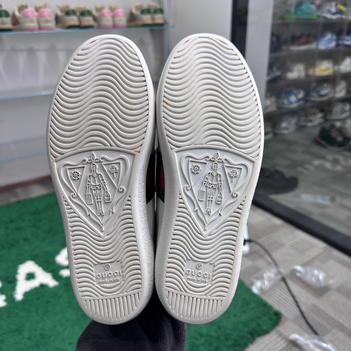 Gucci Gucci White Lowtop Sneakers us_5 Women Size US 5 / IT 35 - 8 Thumbnail