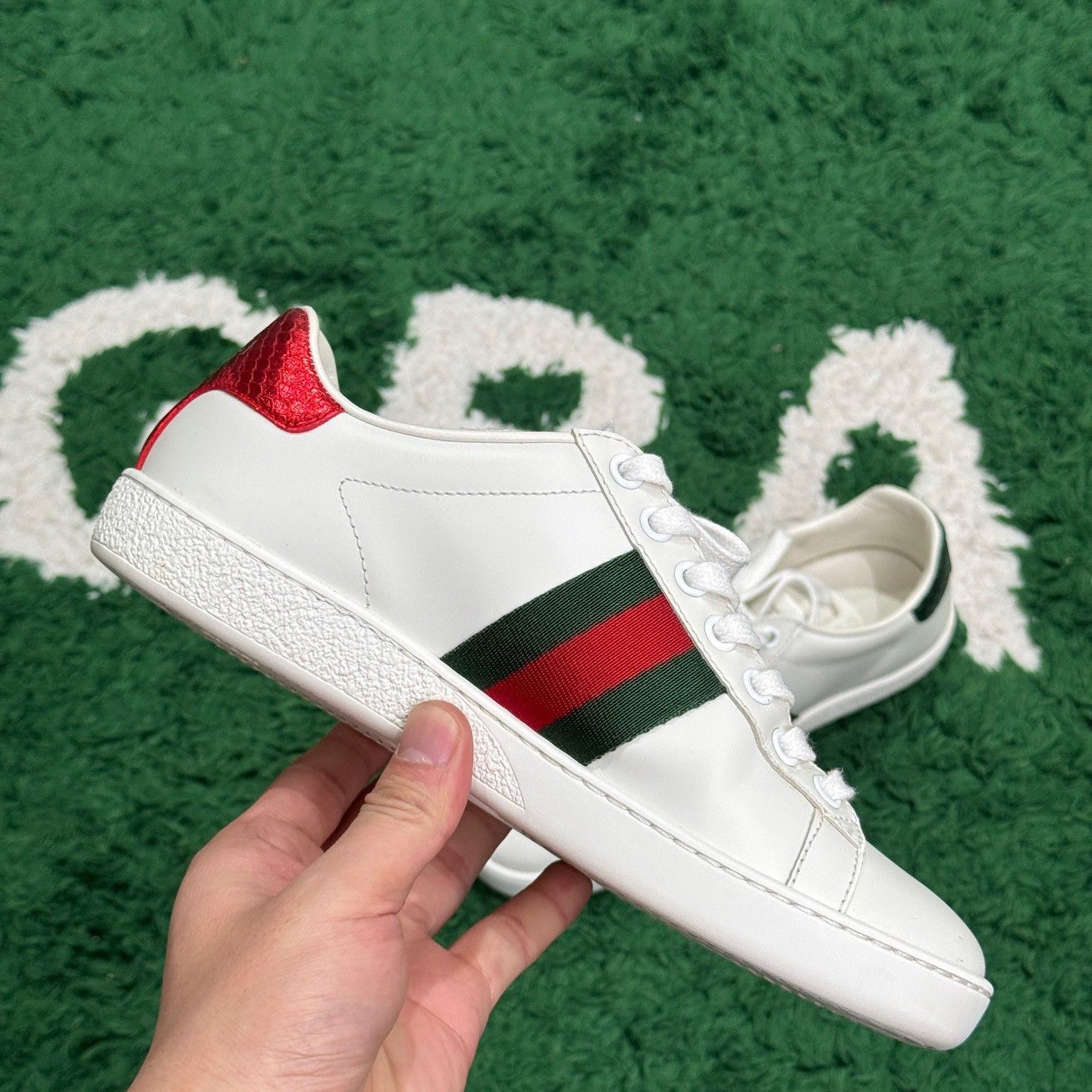Gucci Gucci White Lowtop Sneakers us_5 Women Size US 5 / IT 35 - 3 Thumbnail