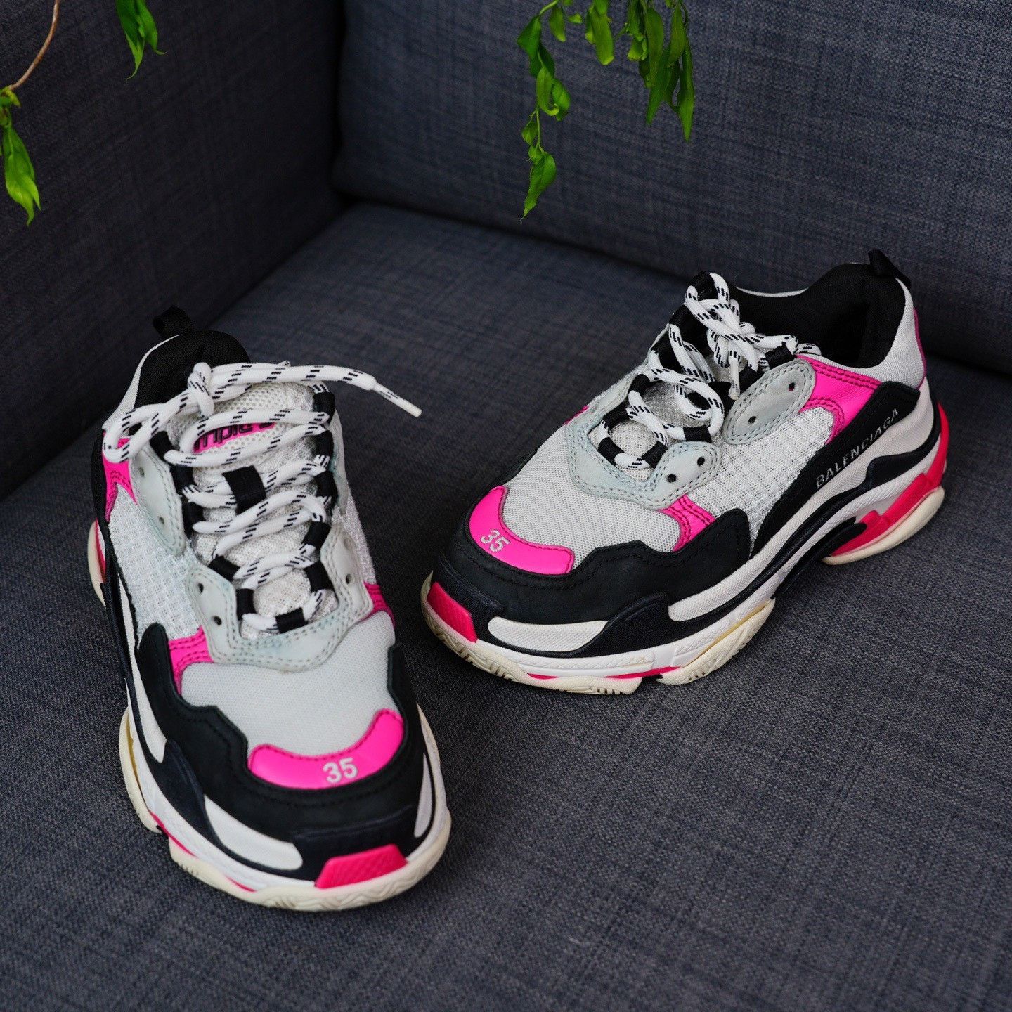 Balenciaga Balenciaga Pink Lowtop Sneakers us_5 Women Size US 5 / IT 35 - 3 Thumbnail