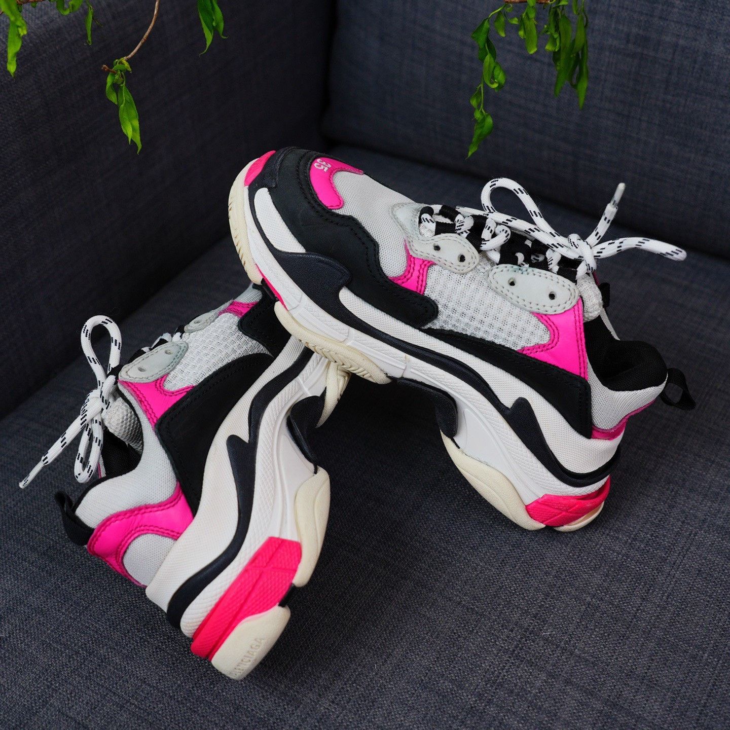 Balenciaga Balenciaga Pink Lowtop Sneakers us_5 Women Size US 5 / IT 35 - 7 Thumbnail