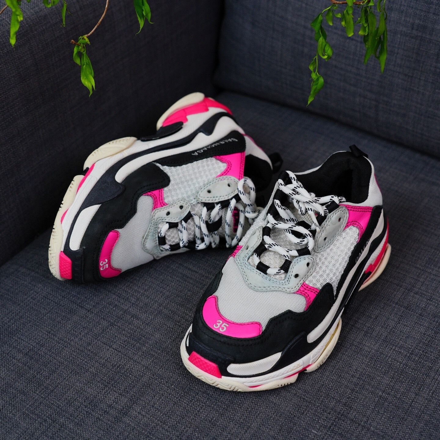 Balenciaga Balenciaga Pink Lowtop Sneakers us_5 Women Size US 5 / IT 35 - 2 Thumbnail