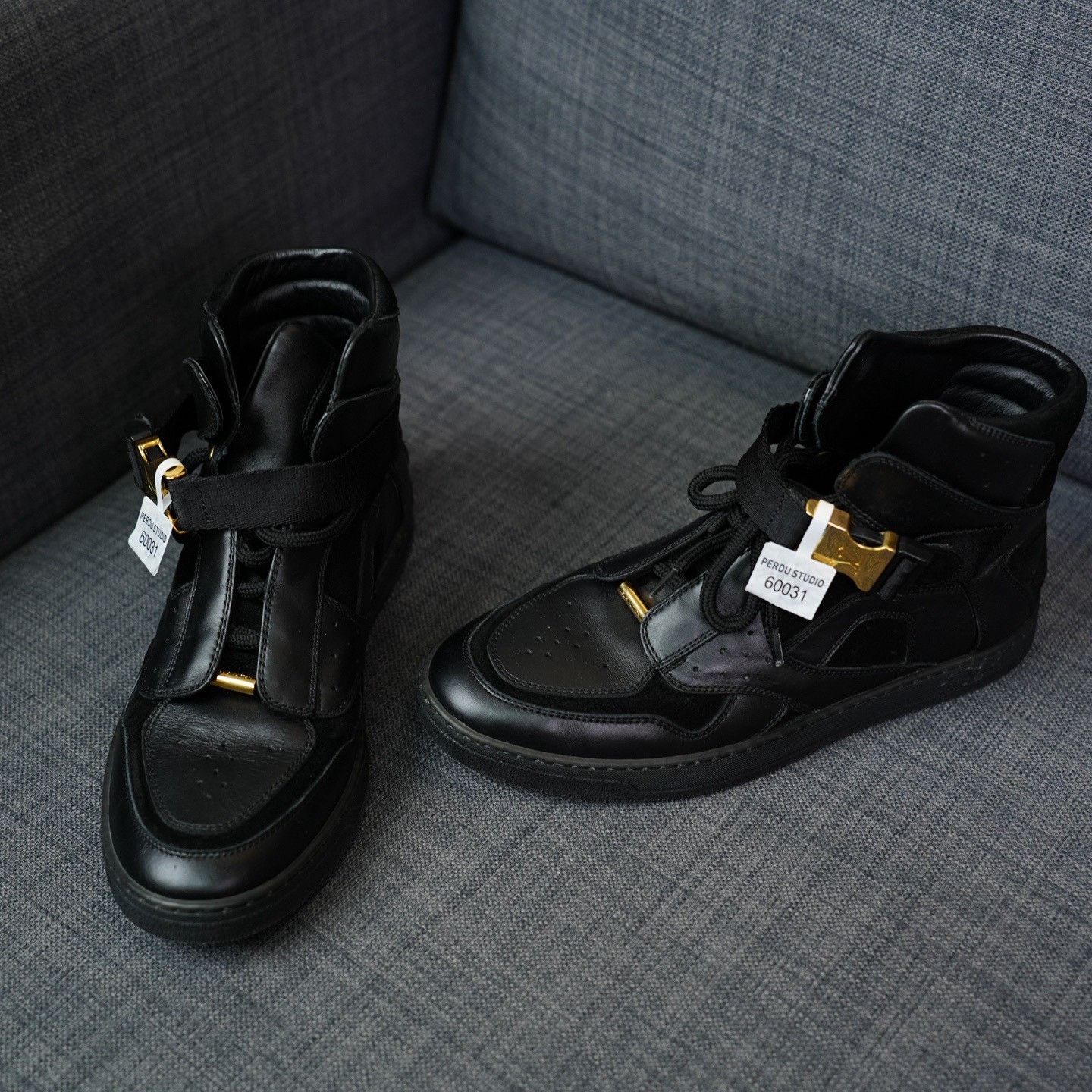 Louis Vuitton Louis Vuitton Black Hitop Sneakers us_5 Women Size US 5 / IT 35 - 3 Thumbnail