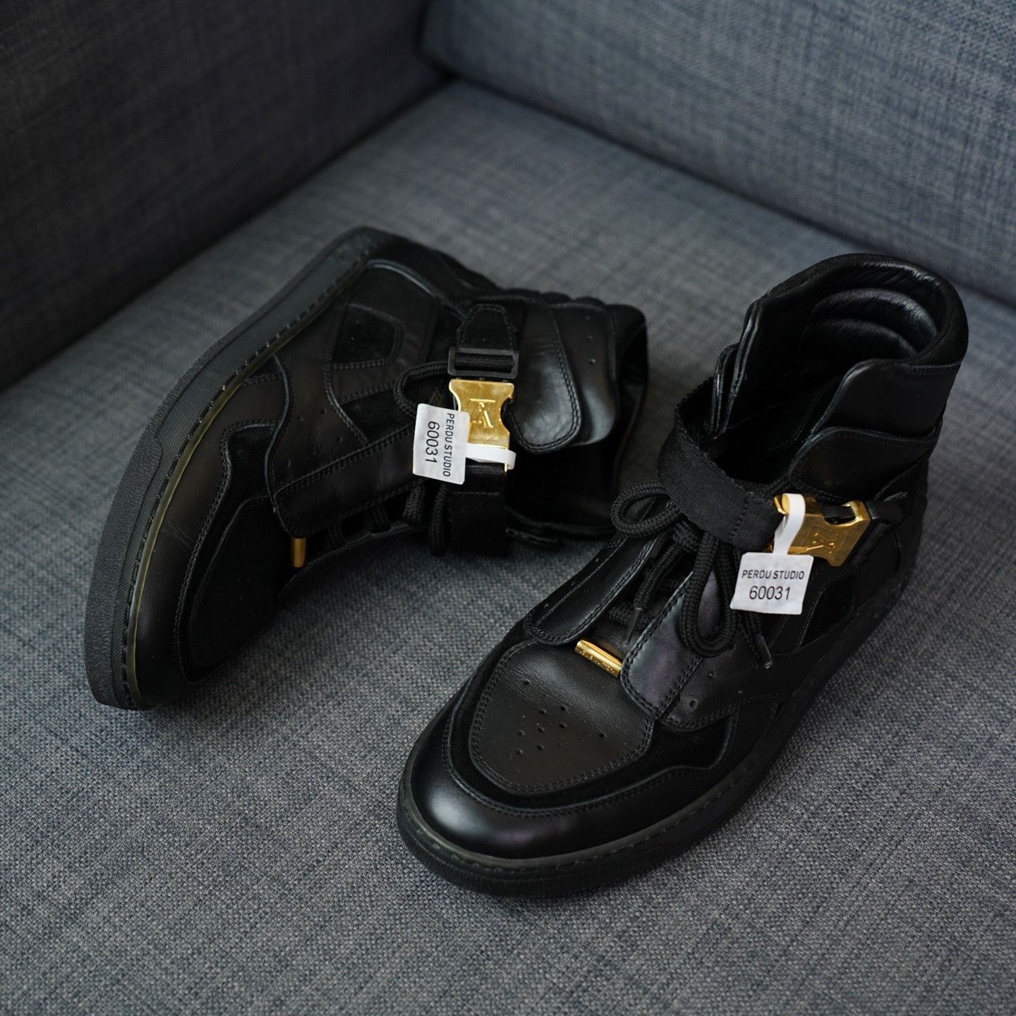 Louis Vuitton Louis Vuitton Black Hitop Sneakers us_5 Women Size US 5 / IT 35 - 2 Thumbnail