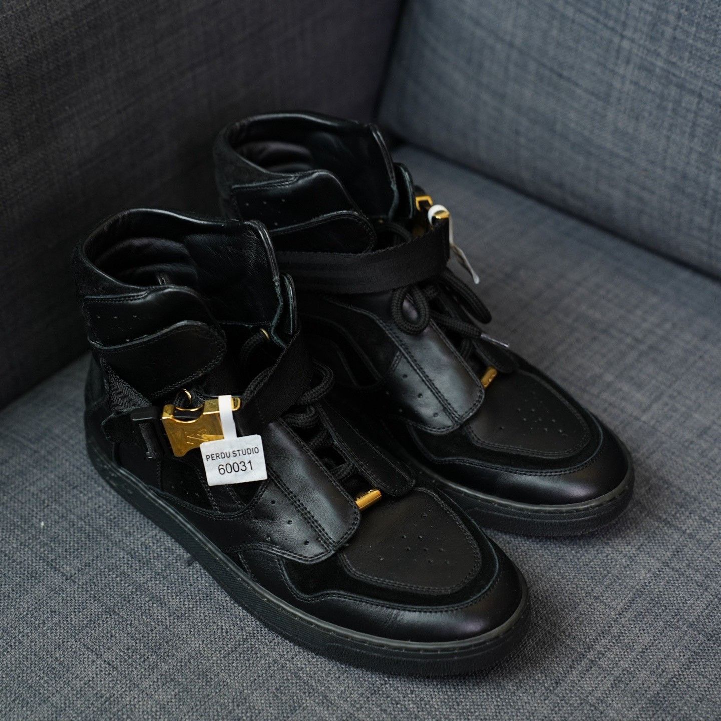Louis Vuitton Louis Vuitton Black Hitop Sneakers us_5 Women Size US 5 / IT 35 - 5 Thumbnail