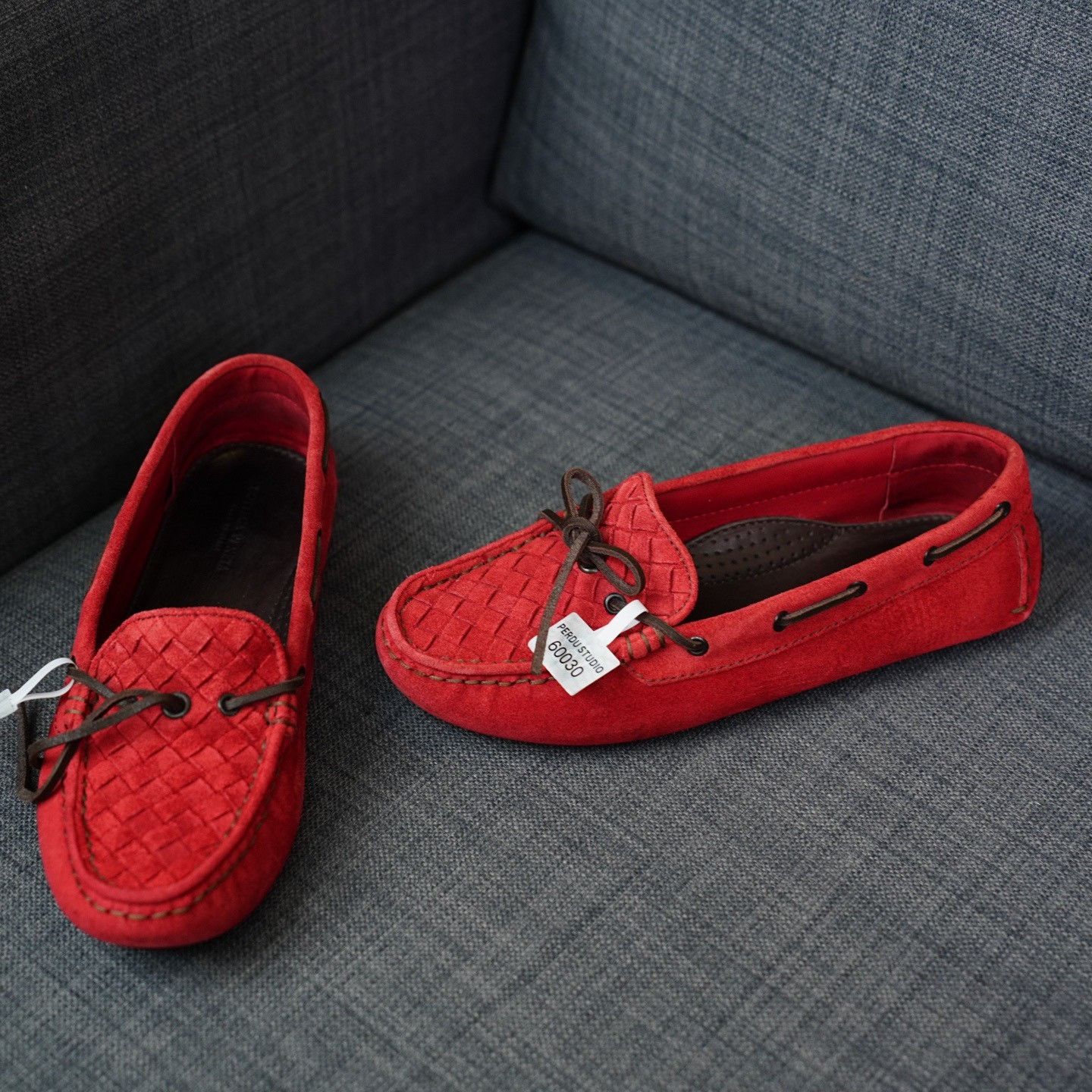 Bottega Veneta Bottega Veneta Red Lowtop Sneakers us_5 Women Size US 5 / IT 35 - 3 Thumbnail