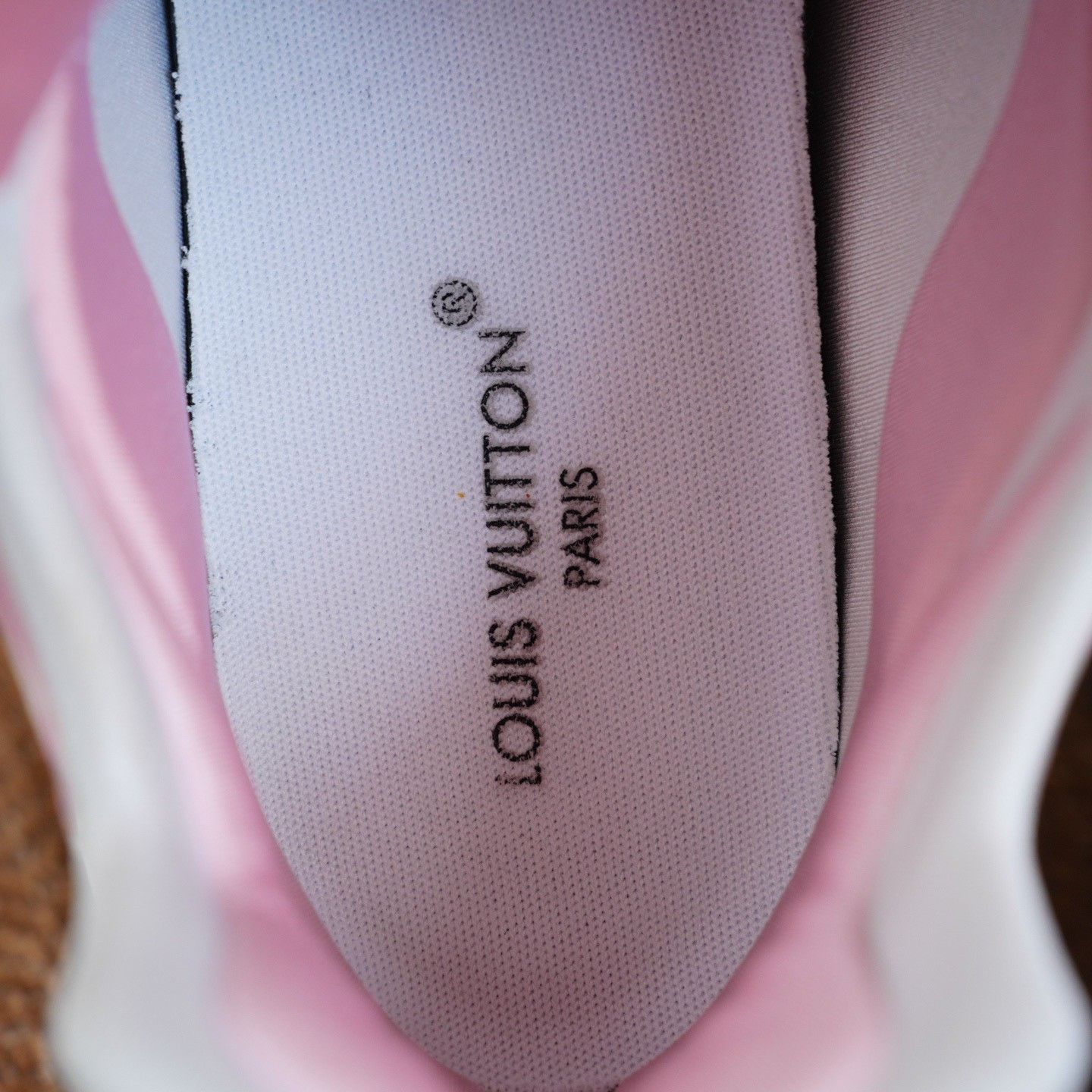 Louis Vuitton Louis Vuitton Casual Pink Lowtop Sneakers us_8 Women Size US 8 / IT 38 - 8 Thumbnail