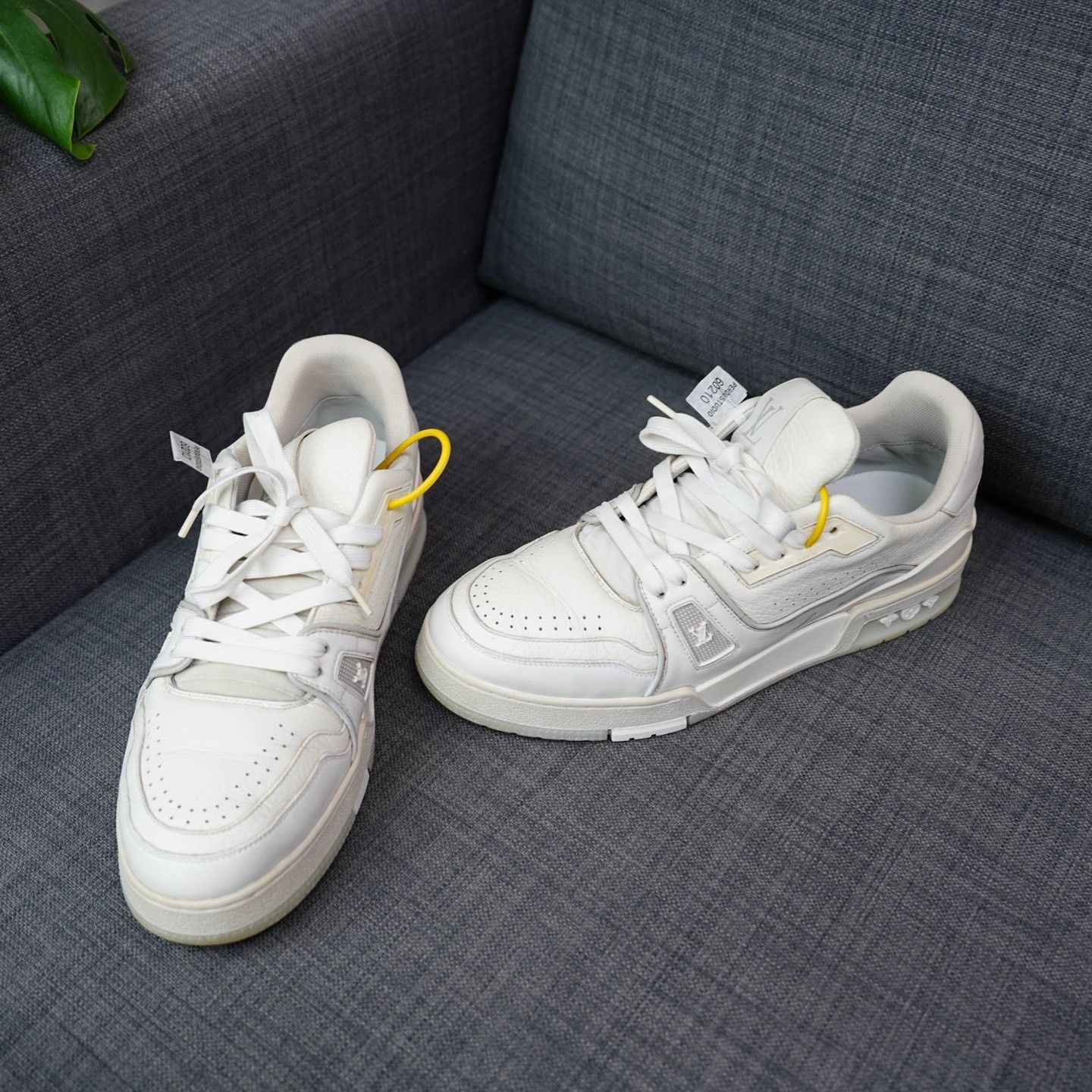 Louis Vuitton Louis Vuitton Training White Lowtop Sneakers 8 Men Size US 8 / EU 41 - 3 Thumbnail