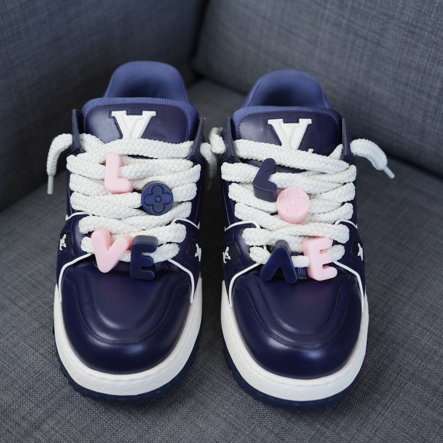 Louis Vuitton Louis Vuitton Training Blue Lowtop Sneakers 9 Men Size US 9 / EU 42 - 4 Thumbnail