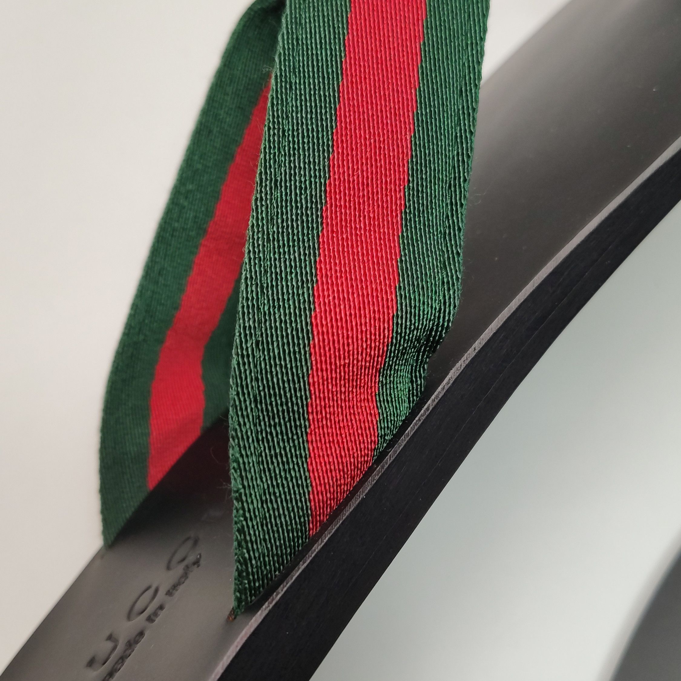 Gucci Gucci Web Stripe GG Thong Sandals 40 Size US 7 / EU 40 - 9 Thumbnail