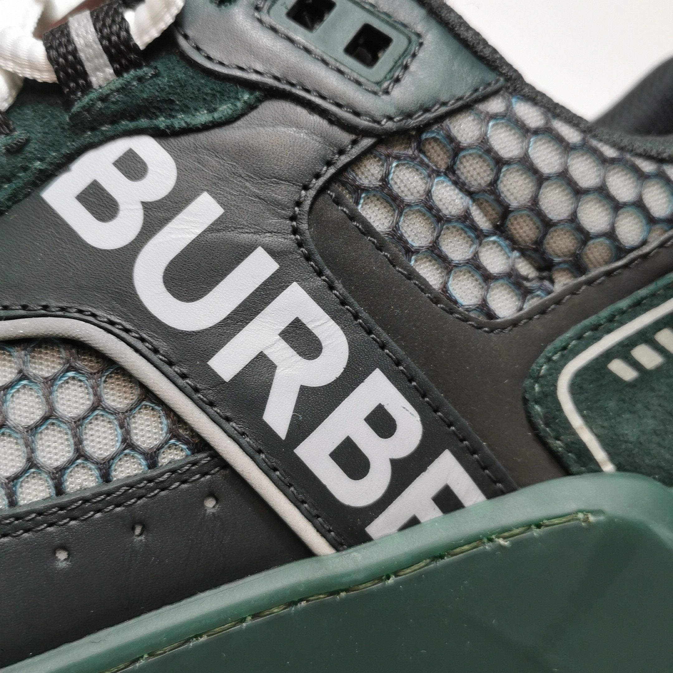 Burberry Burberry Paneled Leather and Mesh Sneakers 40 Size US 7 / EU 40 - 12 Thumbnail