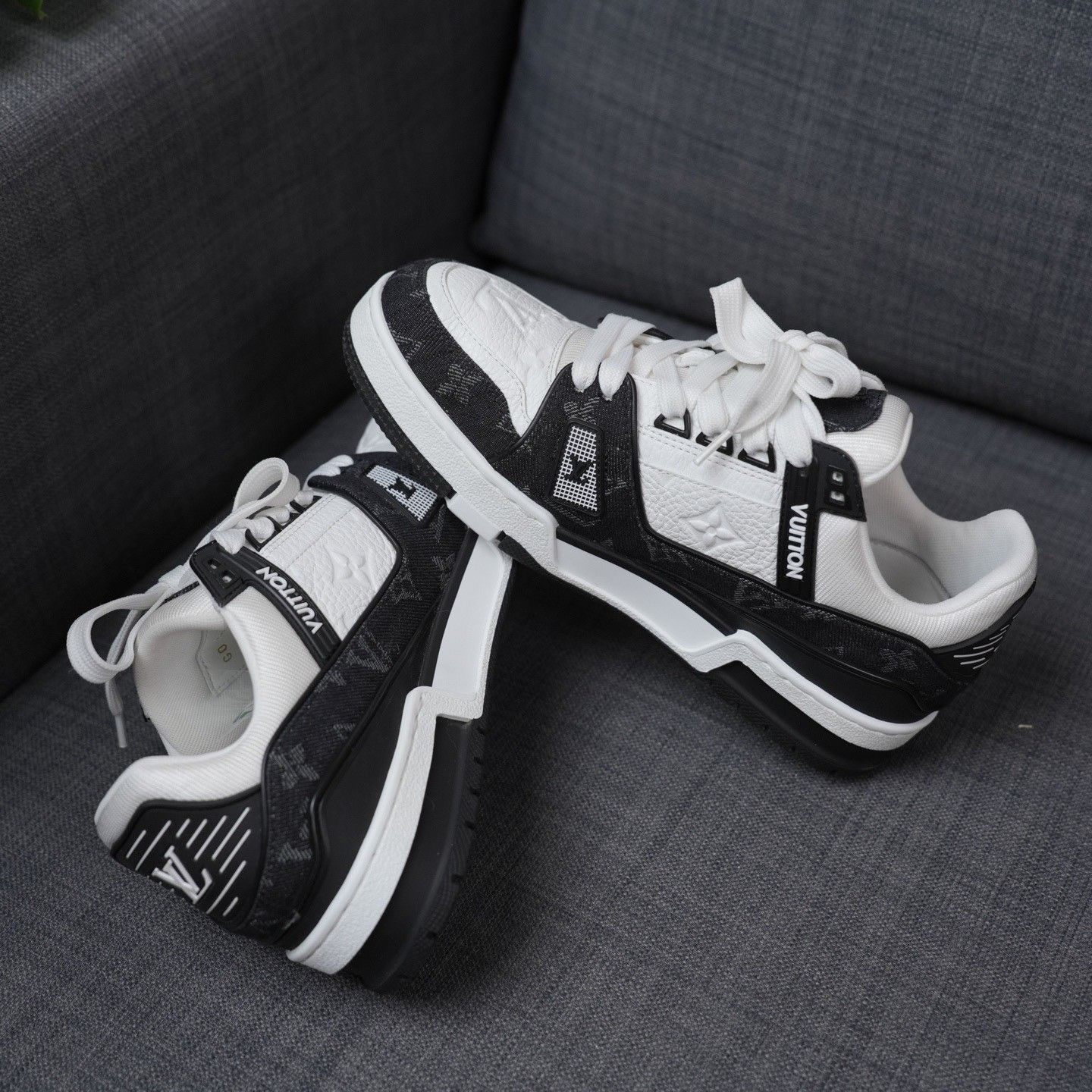 Louis Vuitton Louis Vuitton Training Denim Black Lowtop Sneakers Women Size US 8 / IT 38 - 8 Thumbnail