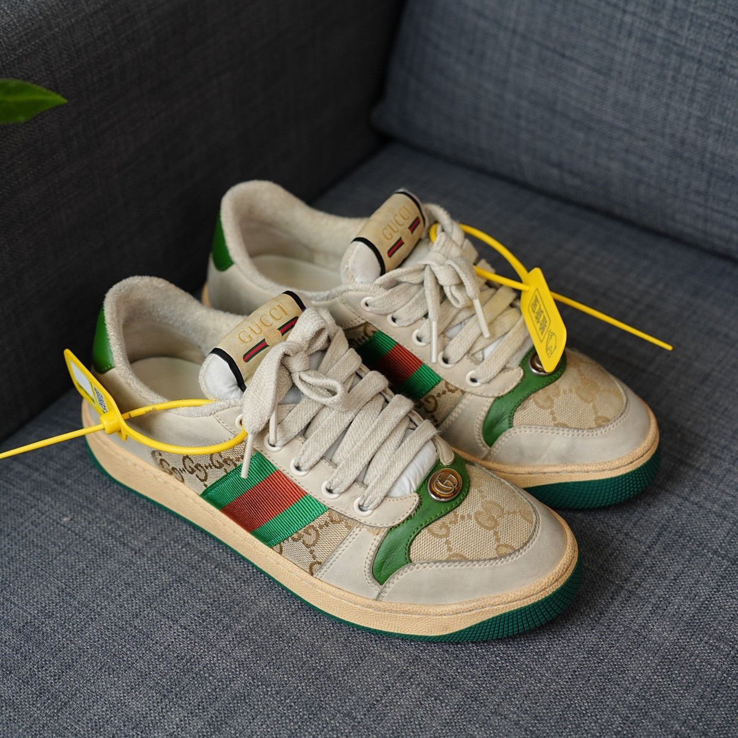 Gucci Gucci Distressed Green Lowtop Sneakers us_7 Women Size US 7 / IT 37 - 5 Thumbnail