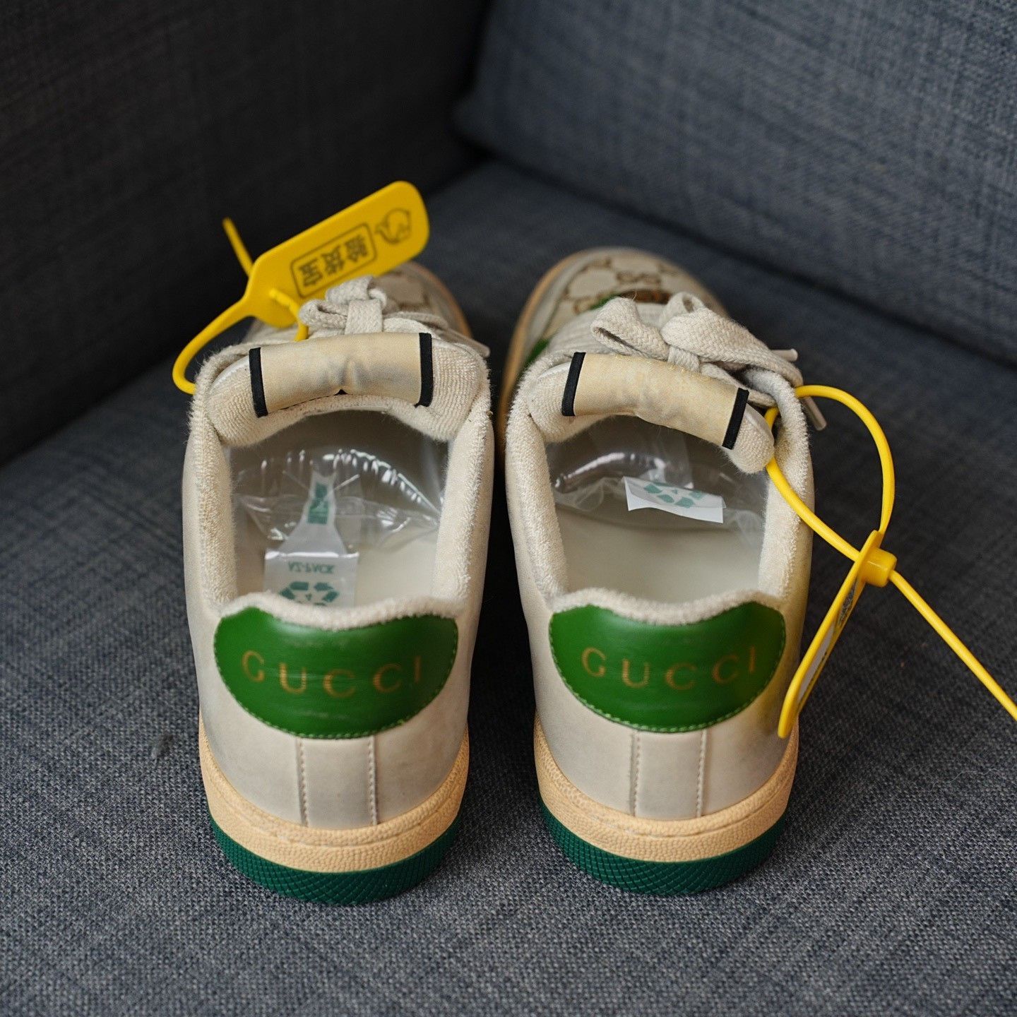 Gucci Gucci Distressed Green Lowtop Sneakers us_7 Women Size US 7 / IT 37 - 6 Thumbnail