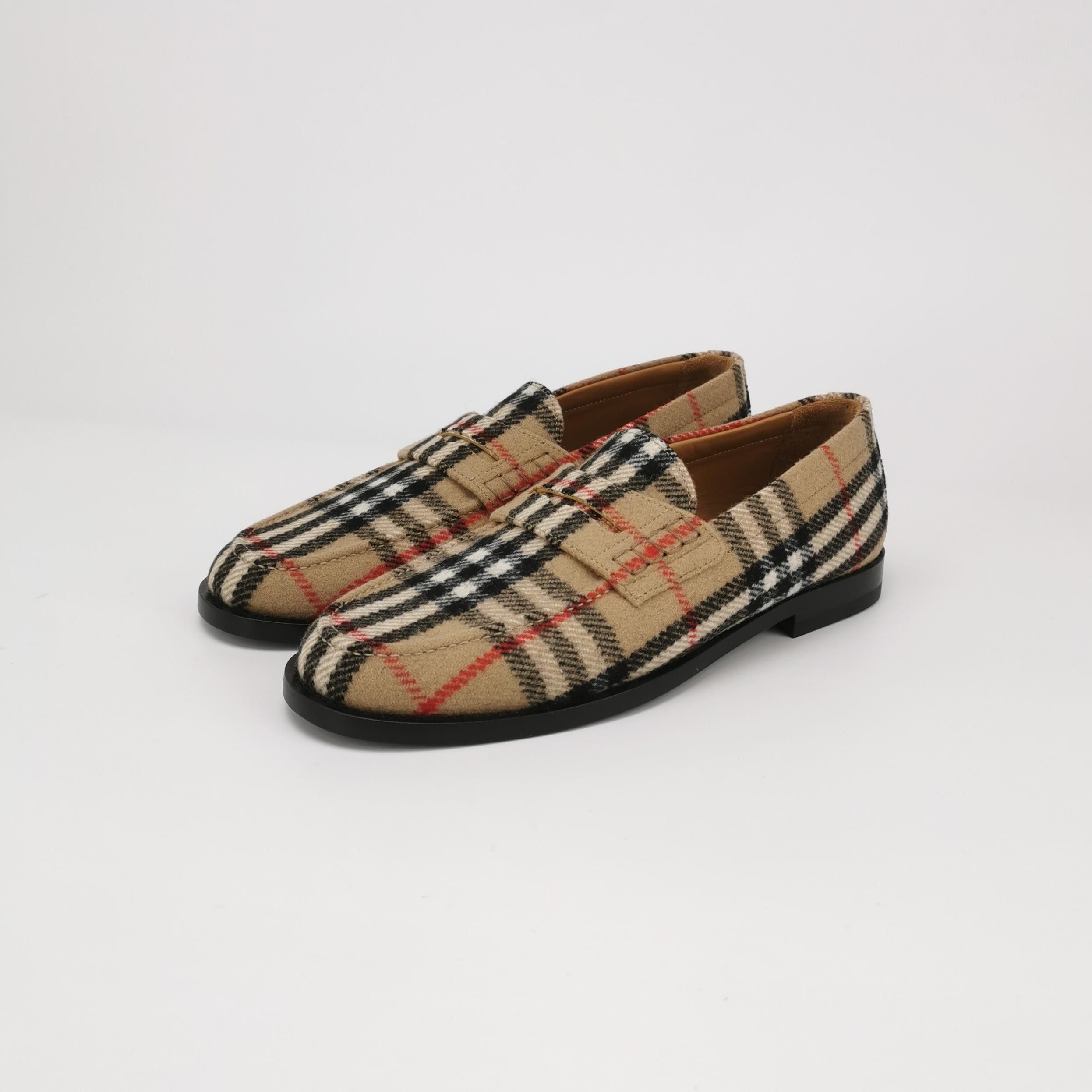 Burberry Burberry Hackney Check Loafers Size 39 Size US 6 / EU 39 - 3 Thumbnail