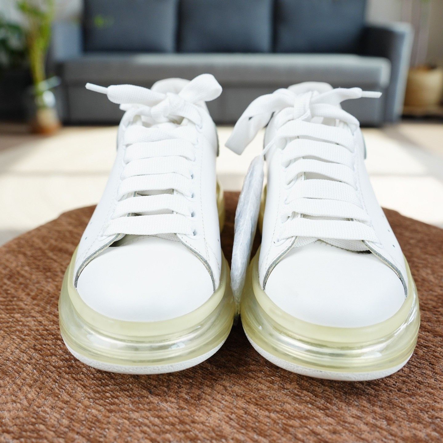 Alexander McQueen Alexander McQueen White Lowtop Sneakers us_7-5 Women Size US 7.5 / IT 37.5 - 5 Thumbnail