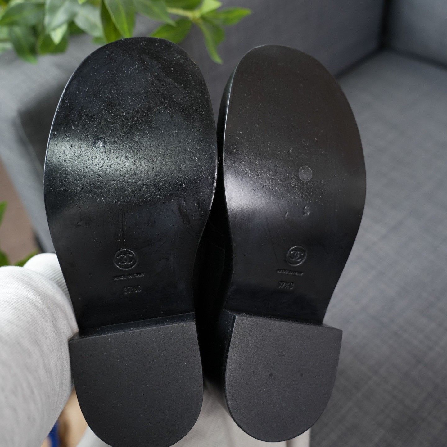 Chanel Chanel Black Lowtop Sneakers us_7-5 Women Size US 7.5 / IT 37.5 - 8 Thumbnail