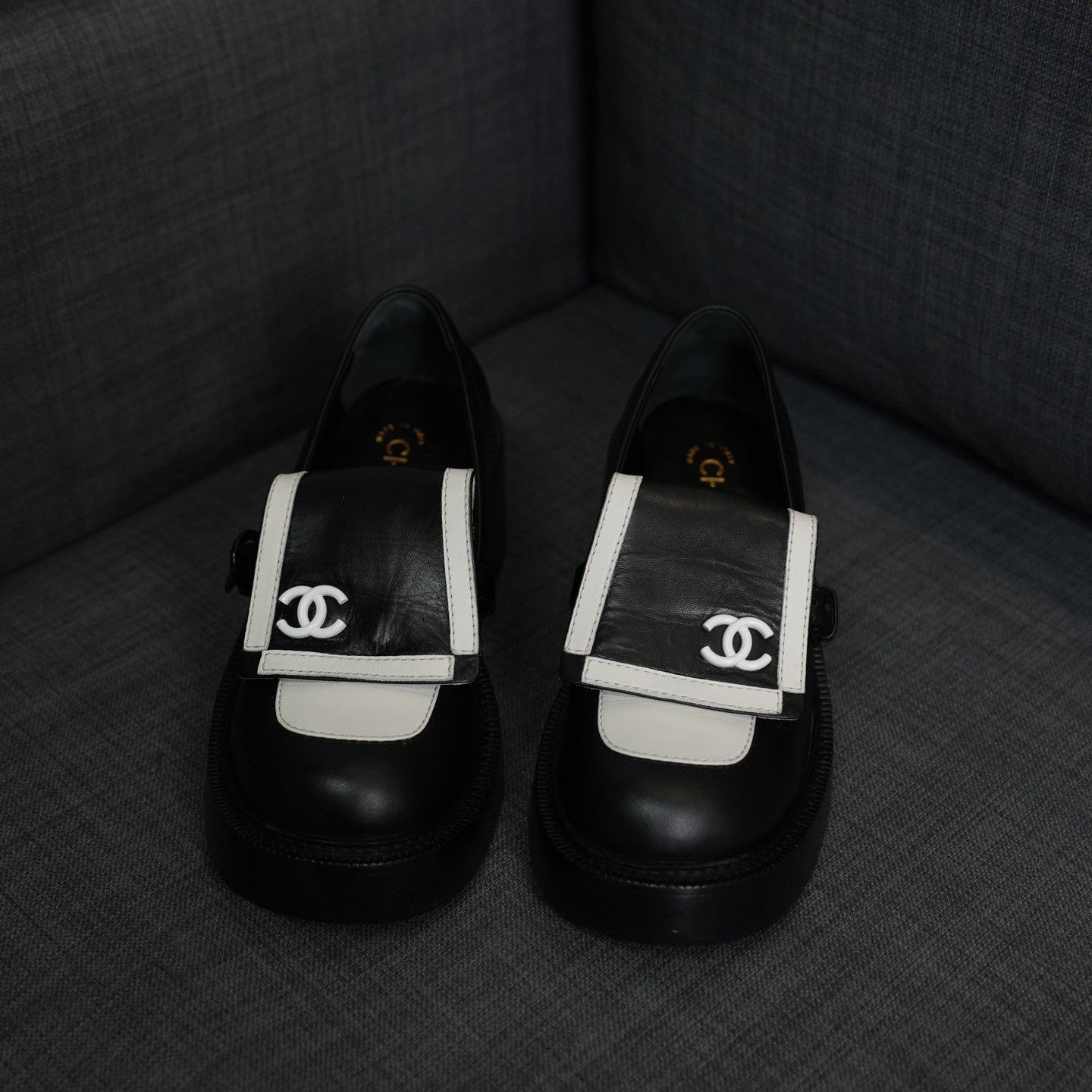 Chanel Chanel Black Lowtop Sneakers us_7-5 Women Size US 7.5 / IT 37.5 - 4 Thumbnail