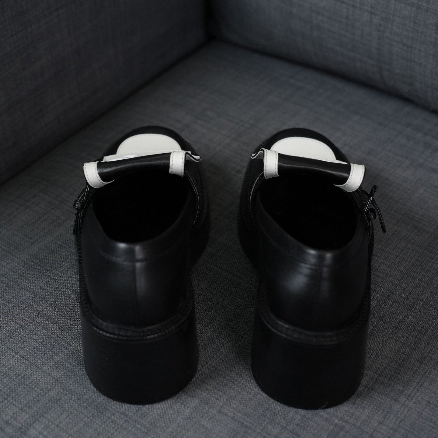 Chanel Chanel Black Lowtop Sneakers us_7-5 Women Size US 7.5 / IT 37.5 - 6 Thumbnail