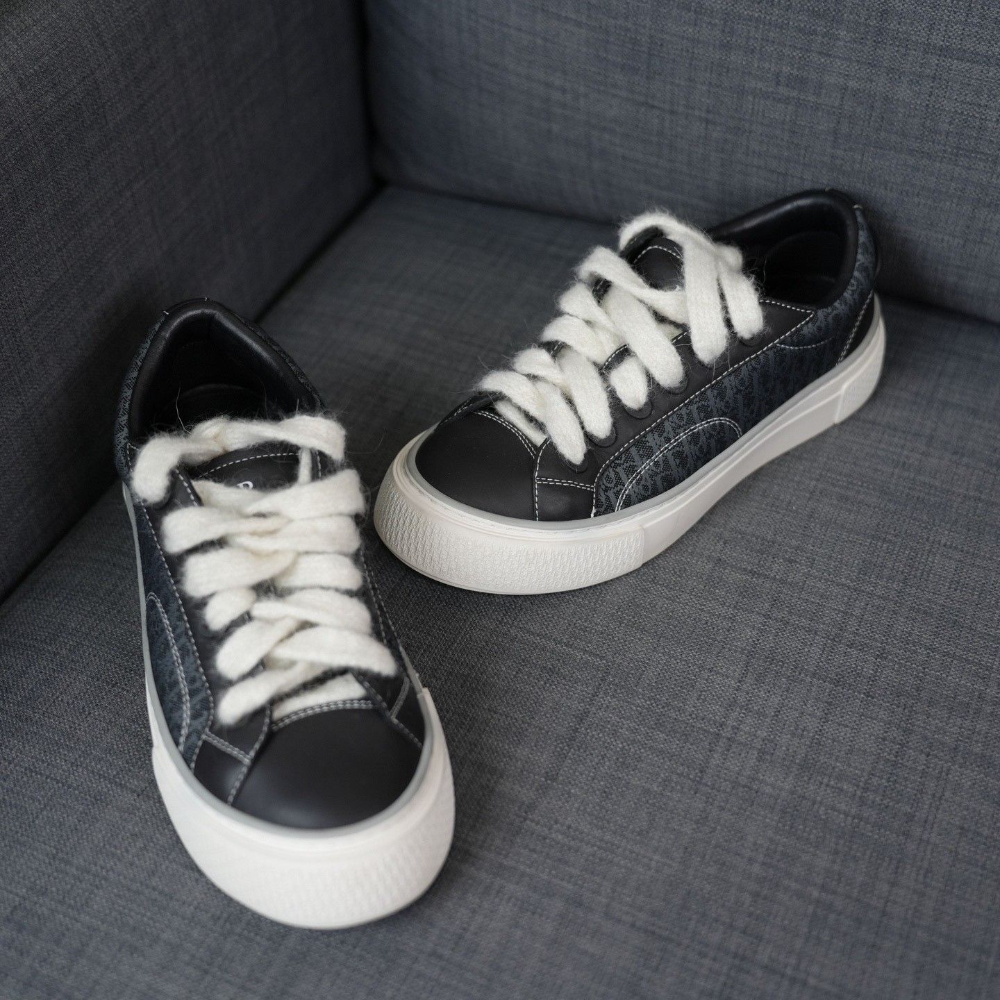 Dior Dior Black Lowtop Sneakers 7 Men Size US 7 / EU 40 - 3 Thumbnail