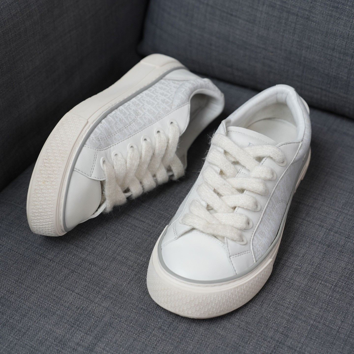Dior Dior White Lowtop Sneakers 9 Men Size US 9 / EU 42 - 2 Thumbnail