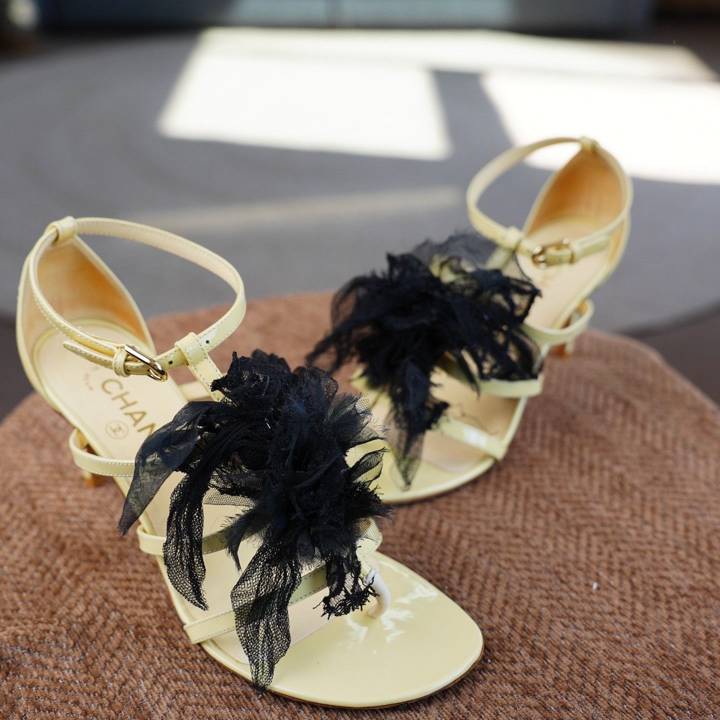 Chanel Chanel Floral White Sandals us_7 Women Size US 7 / IT 37 - 3 Thumbnail