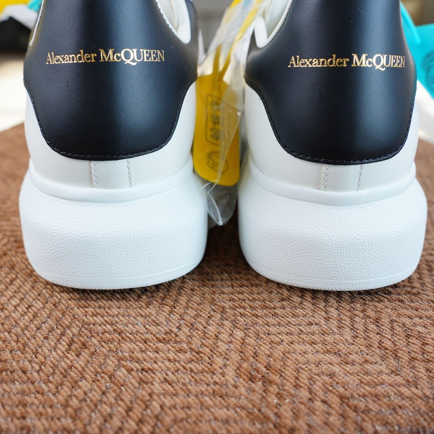 Alexander McQueen Alexander McQueen White Lowtop Sneakers 8.5 Men Size US 8.5 / EU 41-42 - 4 Thumbnail