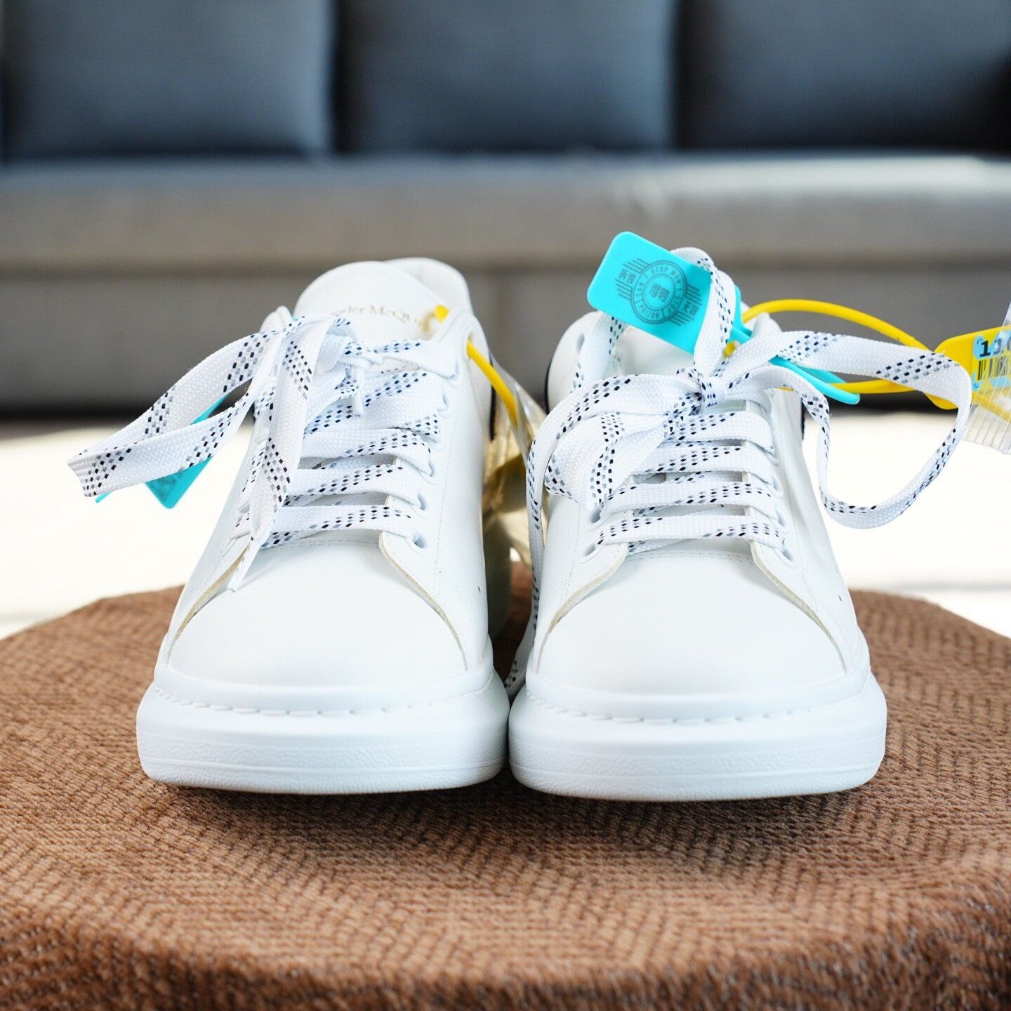 Alexander McQueen Alexander McQueen White Lowtop Sneakers 8.5 Men Size US 8.5 / EU 41-42 - 3 Thumbnail