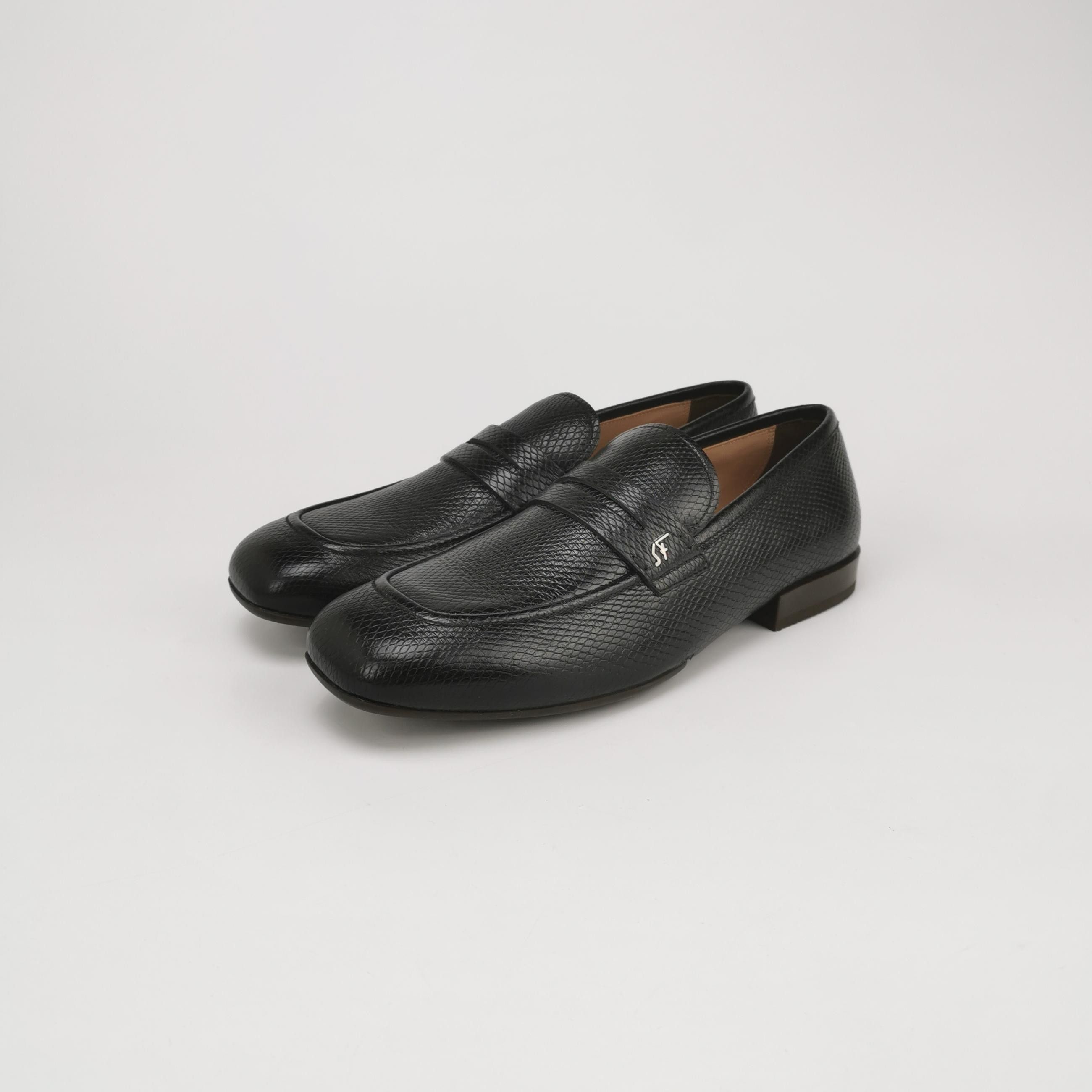 Salvatore Ferragamo Salvatore Ferragamo Textured Leather Loafers EU 42.5 Size US 9 / EU 42 - 3 Thumbnail