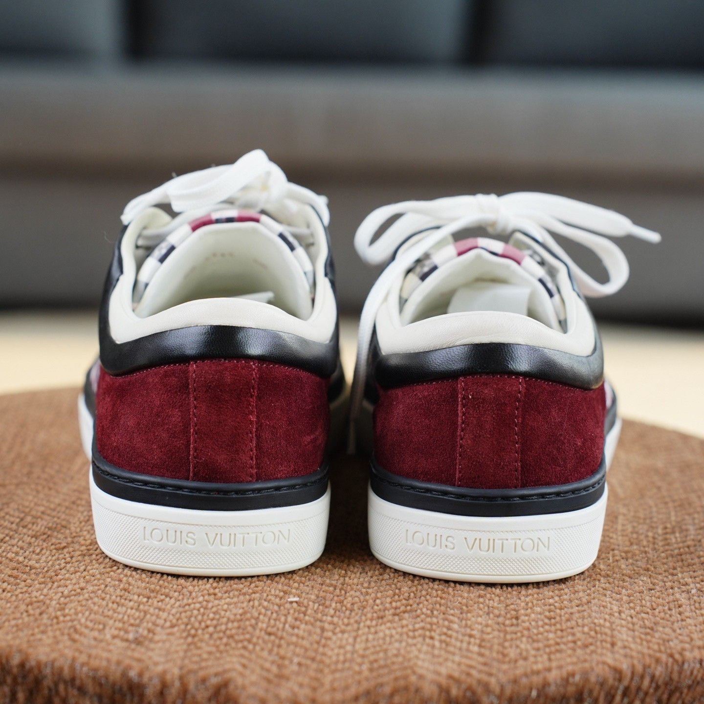 Louis Vuitton Louis Vuitton Casual Plaid Lowtop Sneakers us_10-5 Women Size US 10.5 / IT 40.5 - 6 Thumbnail