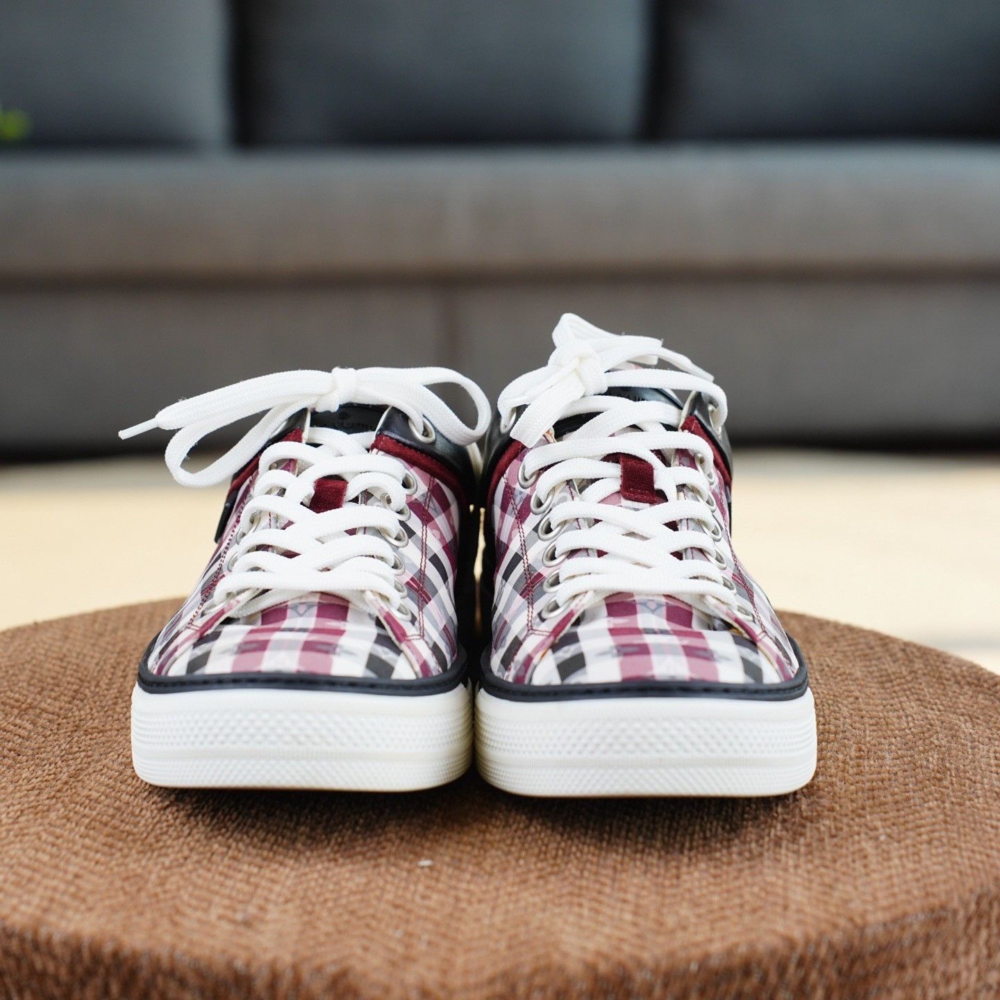Louis Vuitton Louis Vuitton Casual Plaid Lowtop Sneakers us_10-5 Women Size US 10.5 / IT 40.5 - 5 Thumbnail