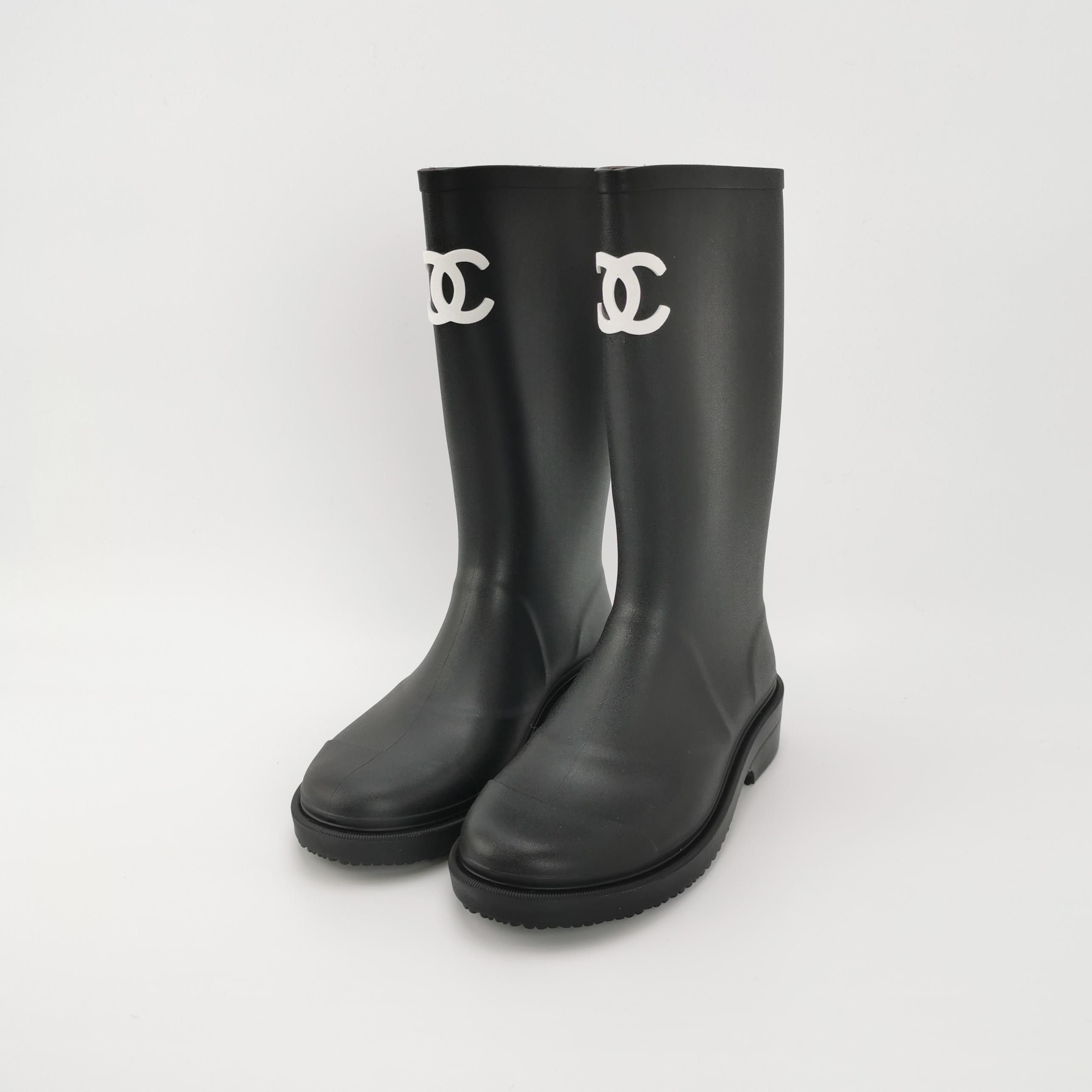 Chanel Chanel CC Logo Rubber Rain Boots Size 41 Size US 10 / IT 40 - 3 Thumbnail