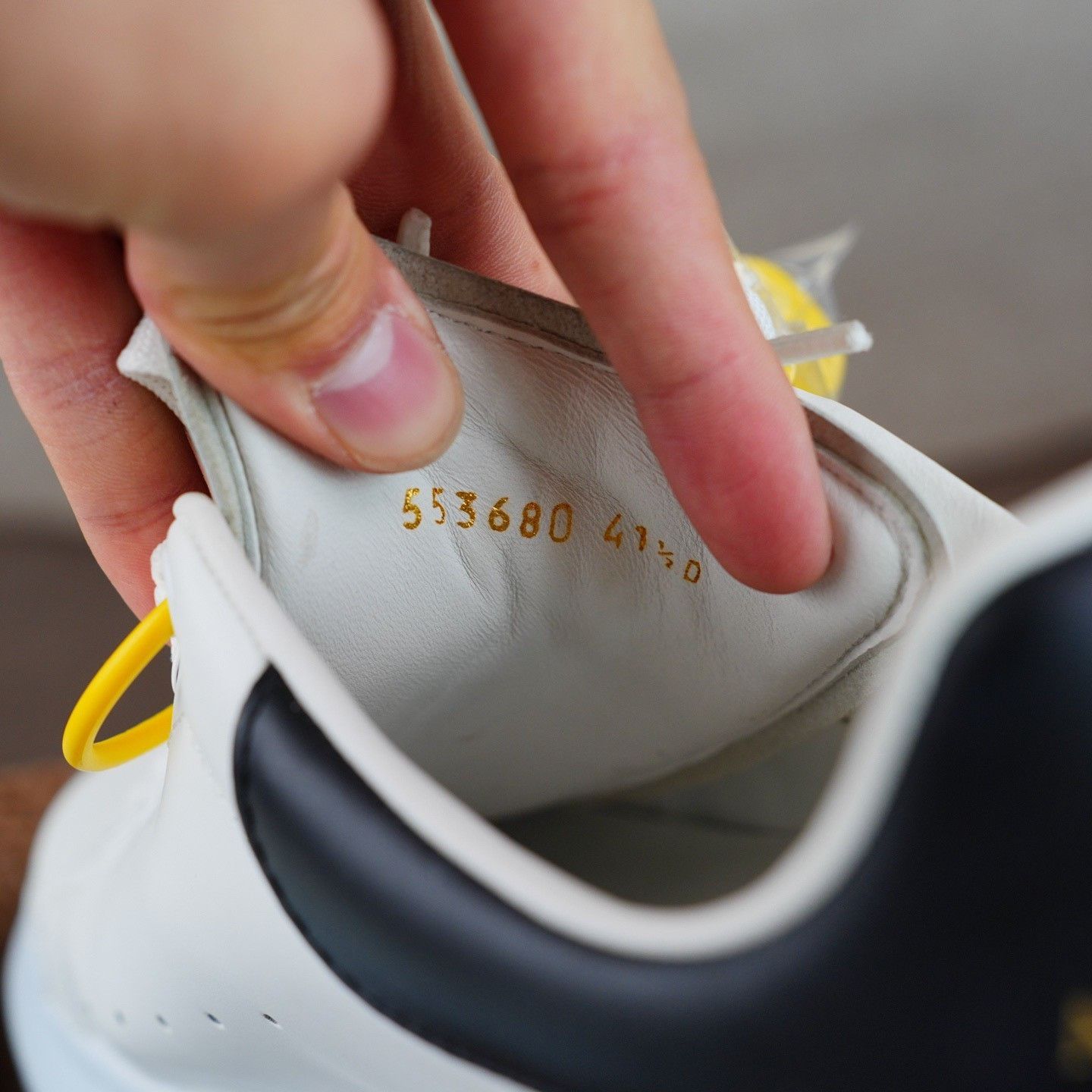 Alexander McQueen Alexander McQueen White Lowtop Sneakers 8.5 Men Size US 8.5 / EU 41-42 - 3 Thumbnail