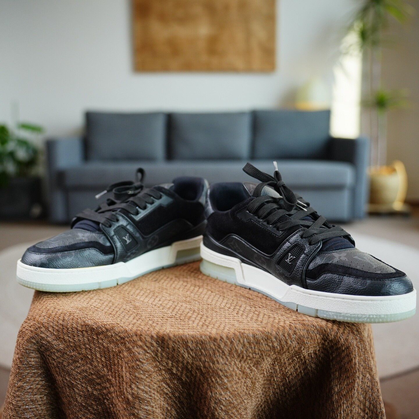 Louis Vuitton Louis Vuitton Training Black Lowtop Sneakers 7 Men Size US 7 / EU 40 - 3 Thumbnail