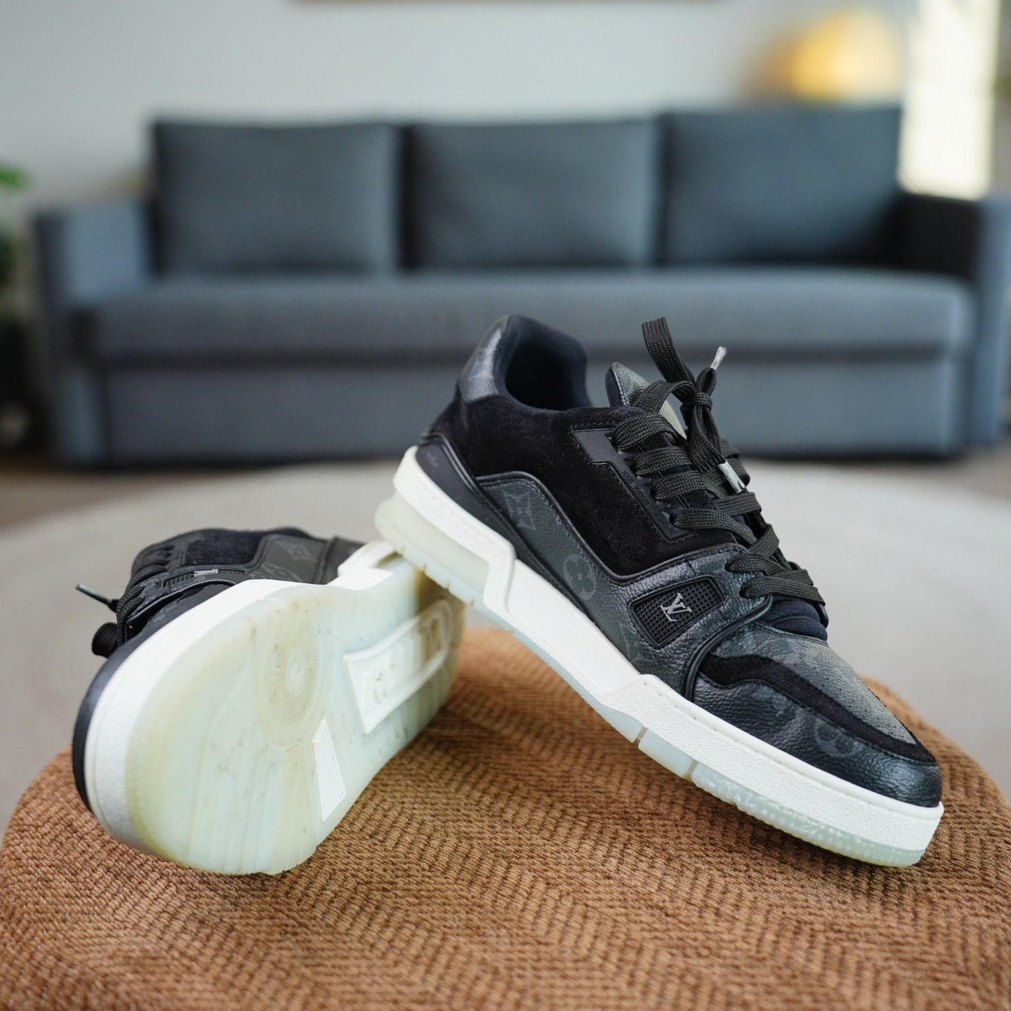 Louis Vuitton Louis Vuitton Training Black Lowtop Sneakers 7 Men Size US 7 / EU 40 - 2 Thumbnail