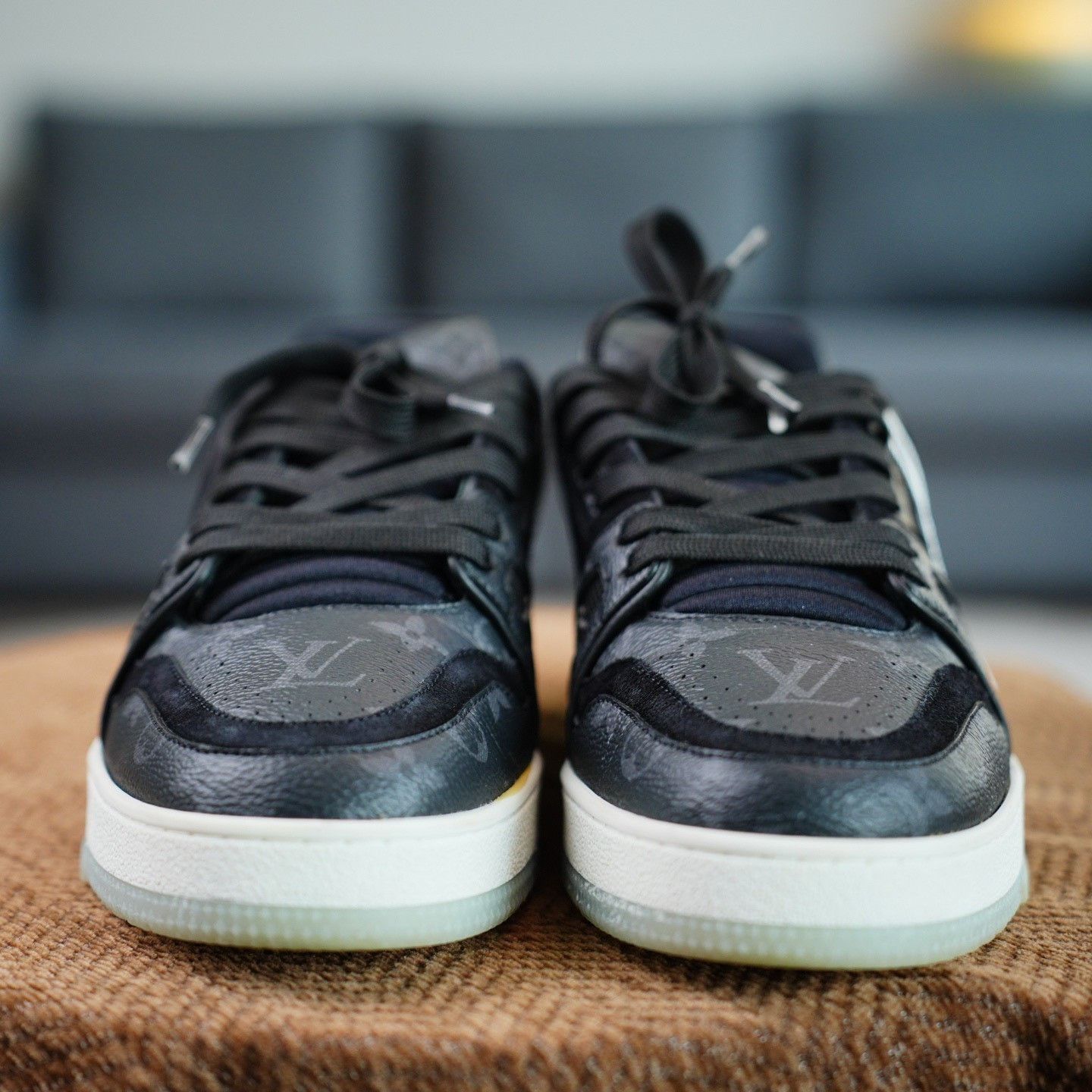 Louis Vuitton Louis Vuitton Training Black Lowtop Sneakers 7 Men Size US 7 / EU 40 - 4 Thumbnail