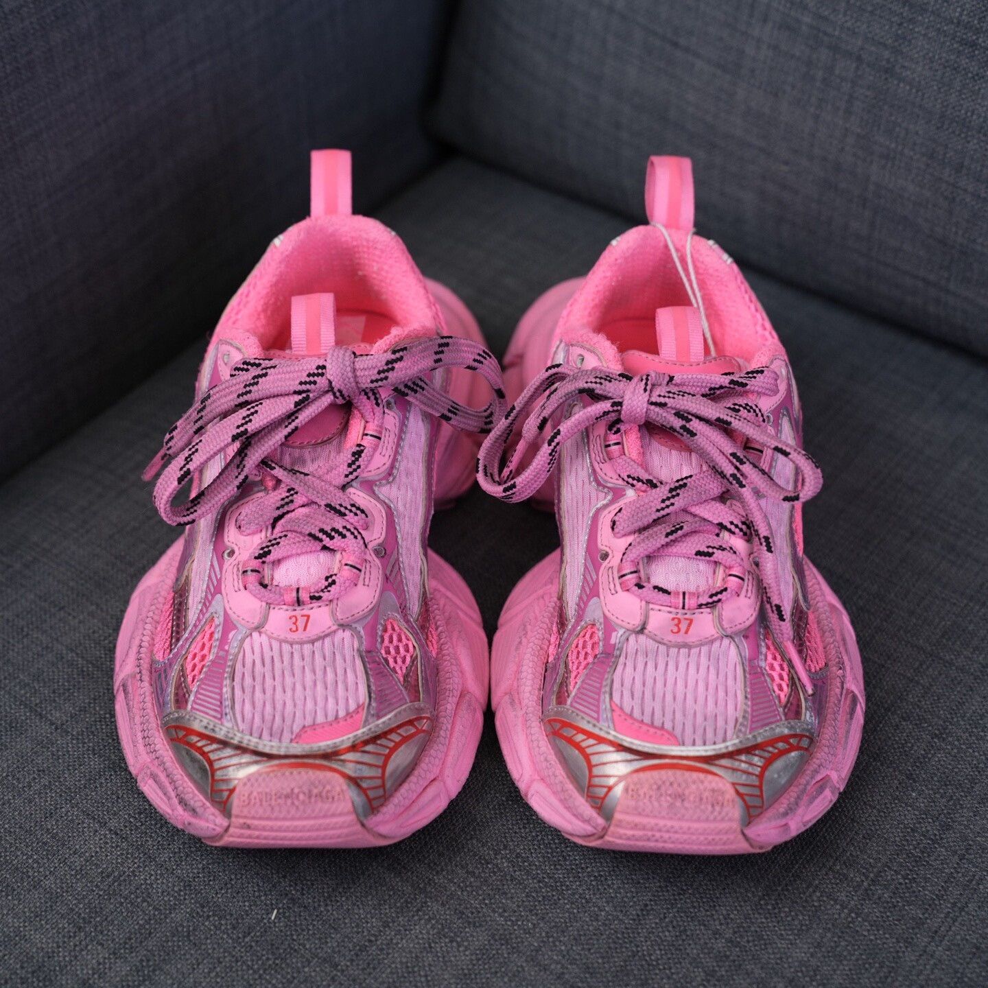 Balenciaga Balenciaga Pink Lowtop Sneakers us_7 Women Size US 7 / IT 37 - 4 Thumbnail