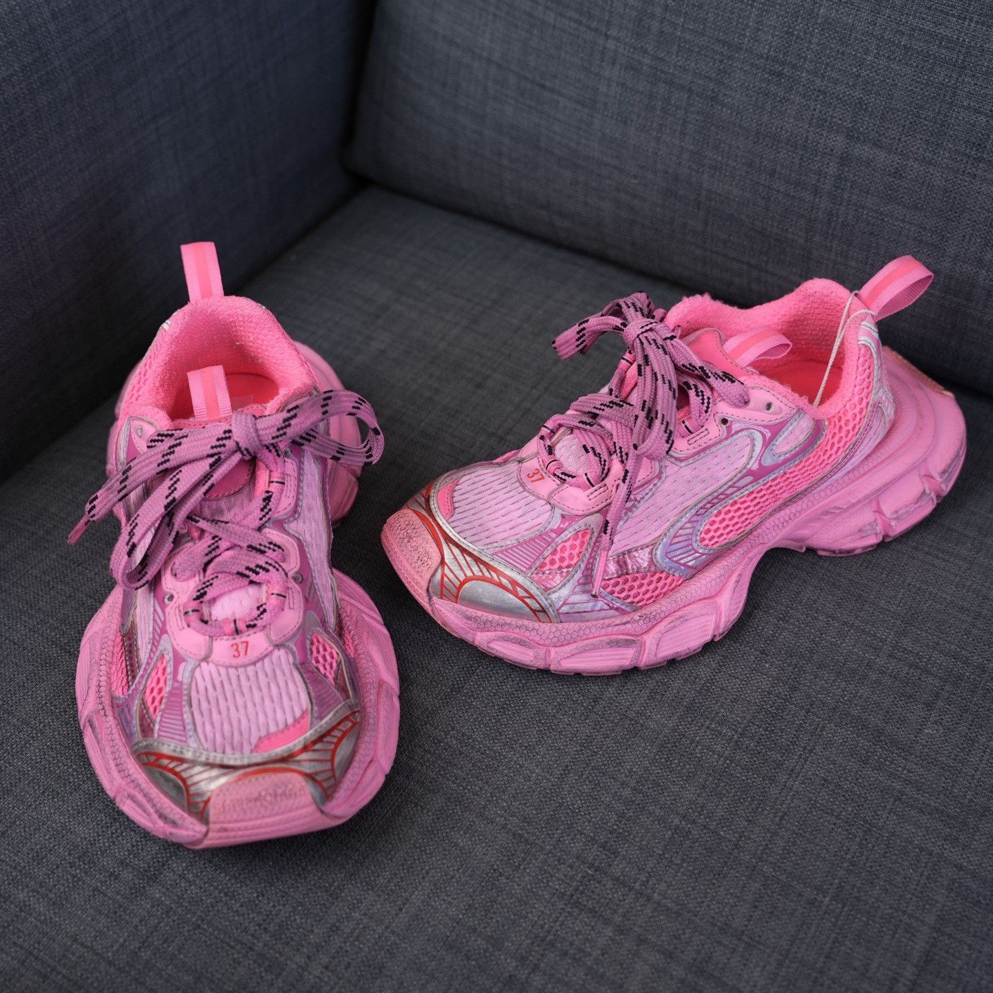 Balenciaga Balenciaga Pink Lowtop Sneakers us_7 Women Size US 7 / IT 37 - 3 Thumbnail