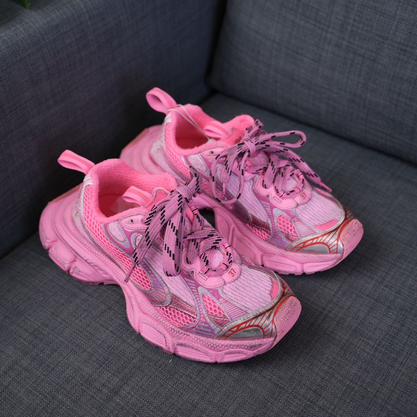 Balenciaga Balenciaga Pink Lowtop Sneakers us_7 Women Size US 7 / IT 37 - 5 Thumbnail