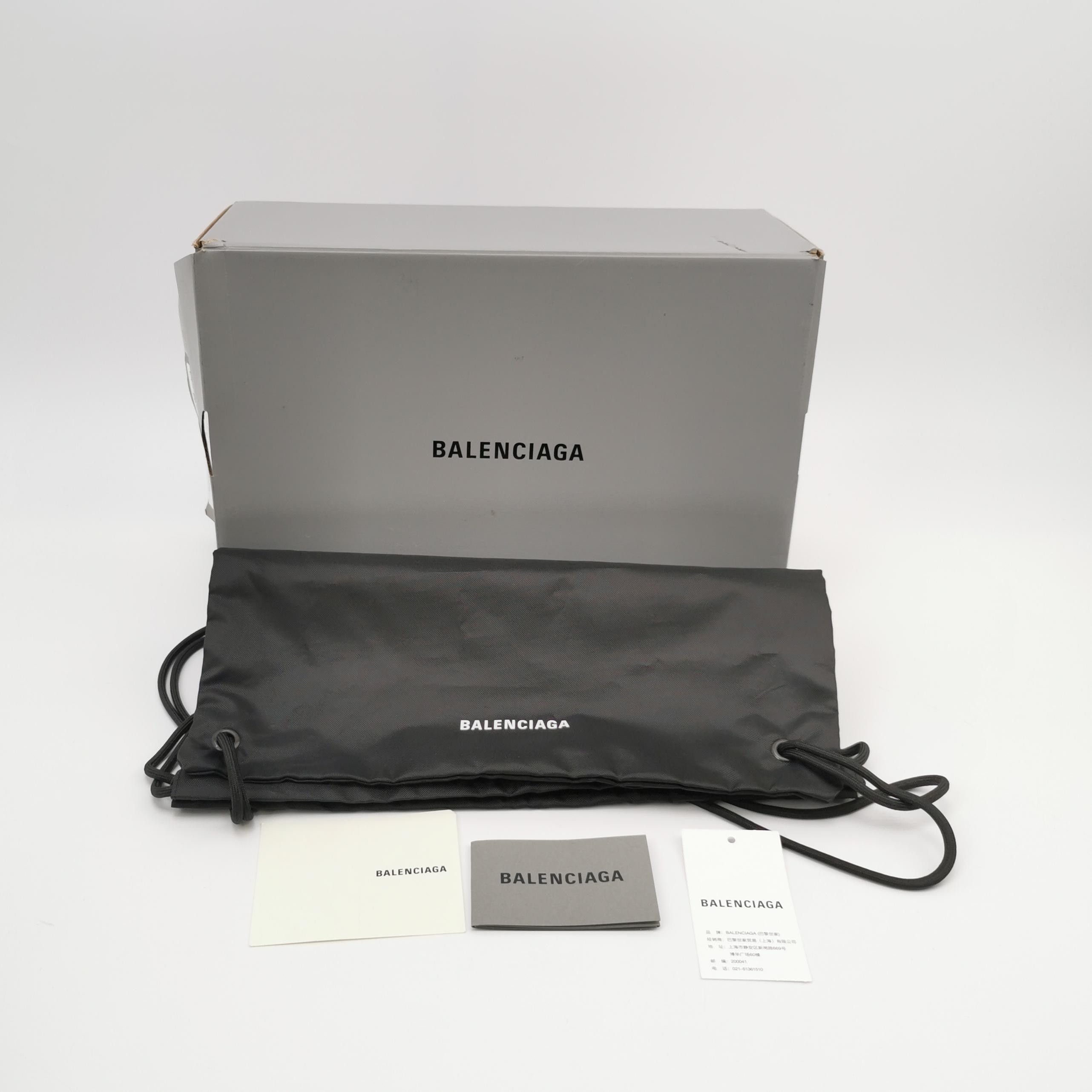 Balenciaga Balenciaga Distressed Canvas Paris Hi-Top Sneakers 40 Size US 7 / EU 40 - 7 Thumbnail