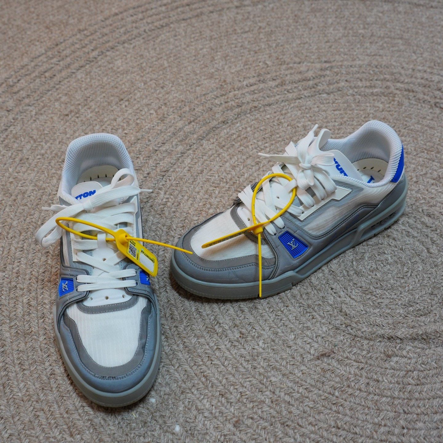 Louis Vuitton Louis Vuitton Training Gray Lowtop Sneakers 8 Men Size US 8 / EU 41 - 4 Thumbnail