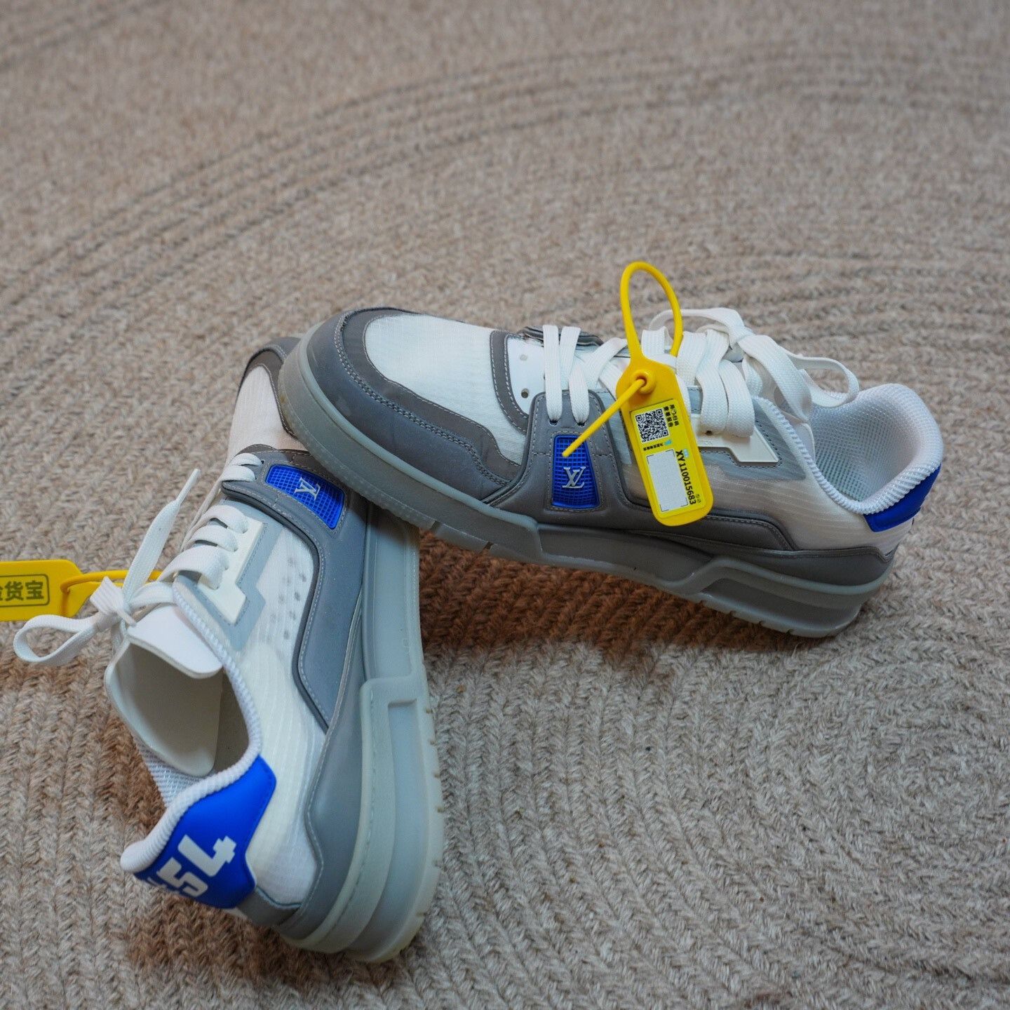 Louis Vuitton Louis Vuitton Training Gray Lowtop Sneakers 8 Men Size US 8 / EU 41 - 6 Thumbnail