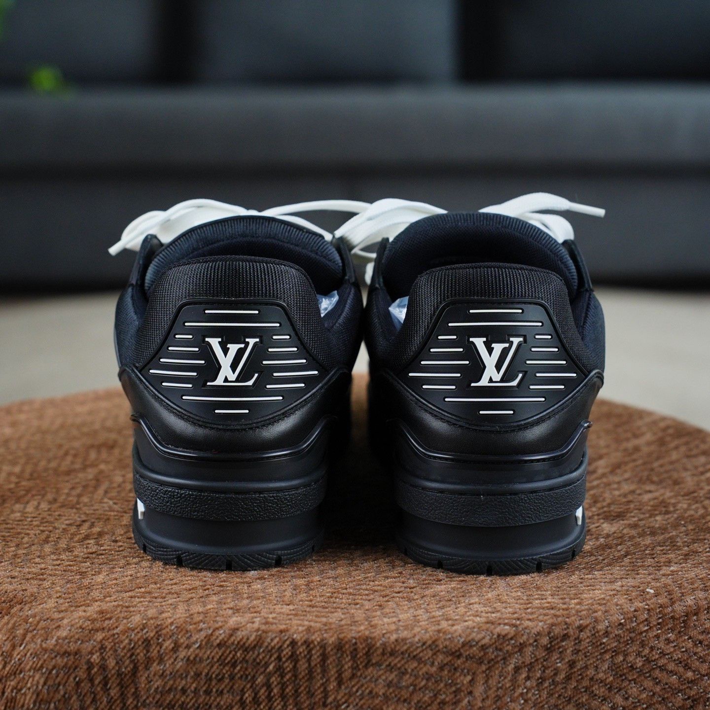 Louis Vuitton Louis Vuitton Training Black Lowtop Sneakers 7.5 Men Size US 7.5 / EU 40-41 - 6 Thumbnail