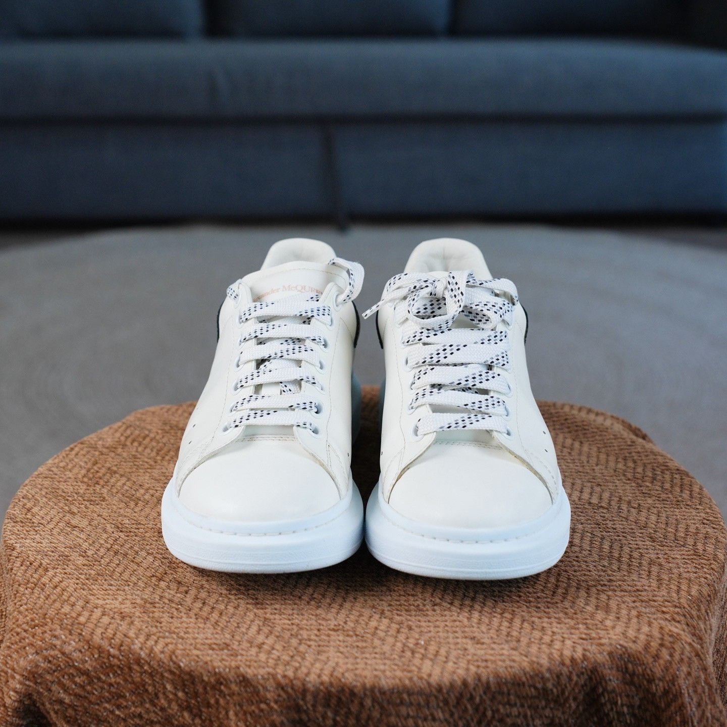 Alexander McQueen Alexander McQueen White Lowtop Sneakers 8.5 Men Size US 8.5 / EU 41-42 - 3 Thumbnail