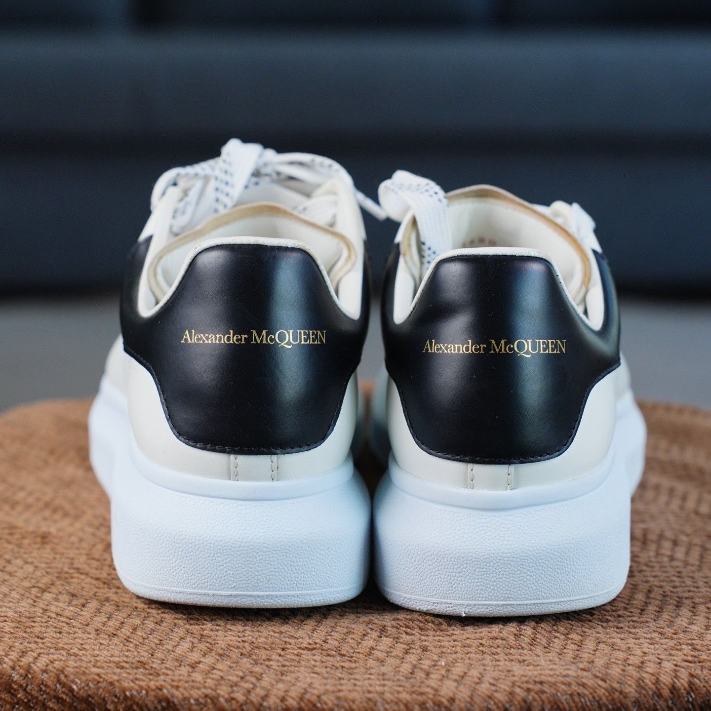 Alexander McQueen Alexander McQueen White Lowtop Sneakers 8.5 Men Size US 8.5 / EU 41-42 - 6 Thumbnail