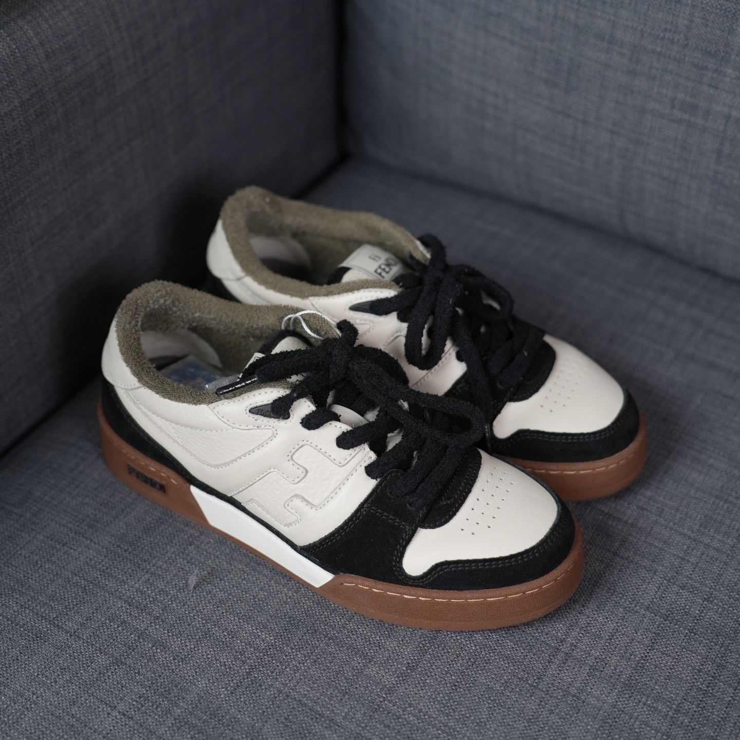 Fendi Fendi Black Lowtop Sneakers us_7-5 Women Size US 7.5 / IT 37.5 - 5 Thumbnail