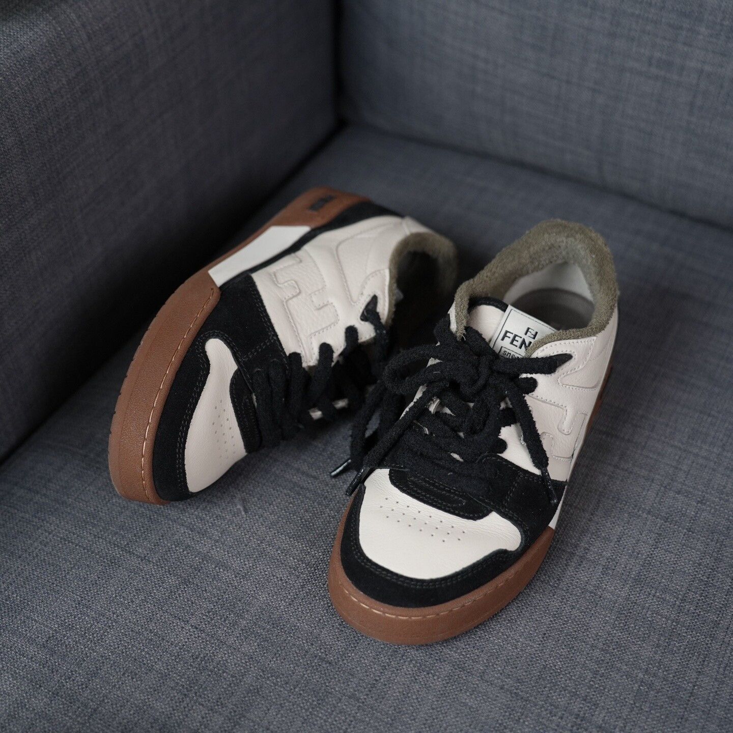 Fendi Fendi Black Lowtop Sneakers us_7-5 Women Size US 7.5 / IT 37.5 - 2 Thumbnail