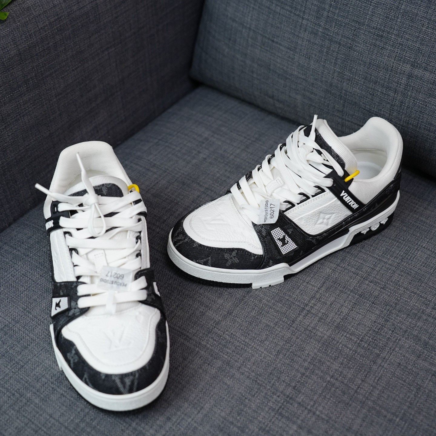 Louis Vuitton Louis Vuitton Training Denim Black Lowtop Sneakers Women Size US 7 / IT 37 - 3 Thumbnail