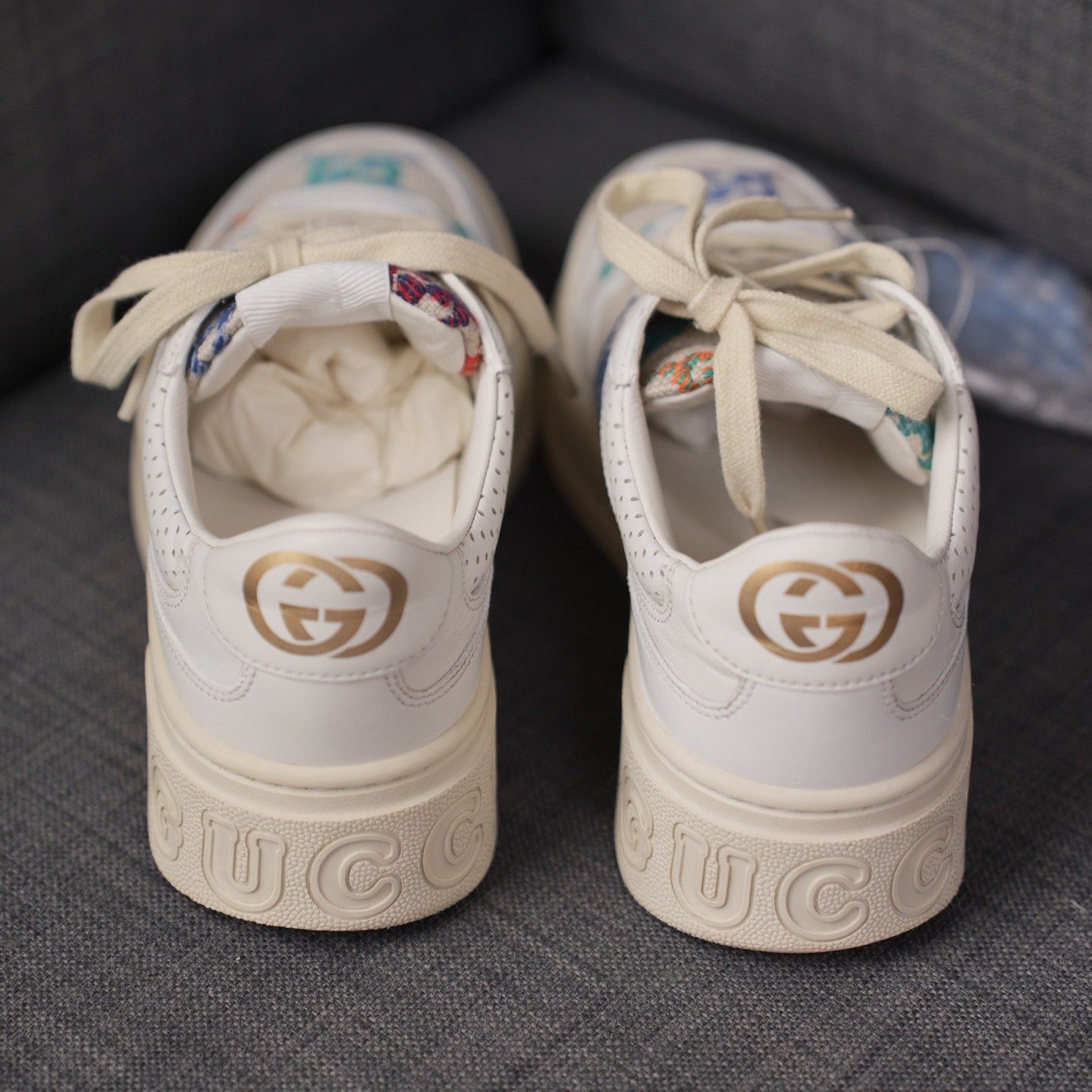 Gucci Gucci Embroidered White Lowtop Sneakers us_7 Women Size US 7 / IT 37 - 6 Thumbnail